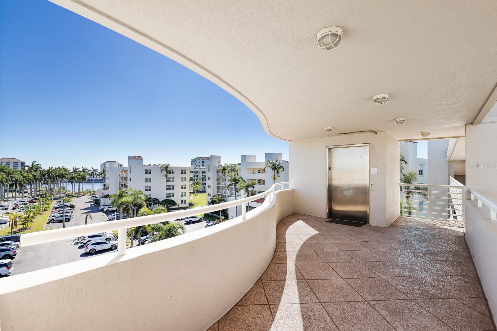 Condominium at 5901 BAHIA DEL MAR CIR #521, ST PETERSBURG, photo 37 of 58