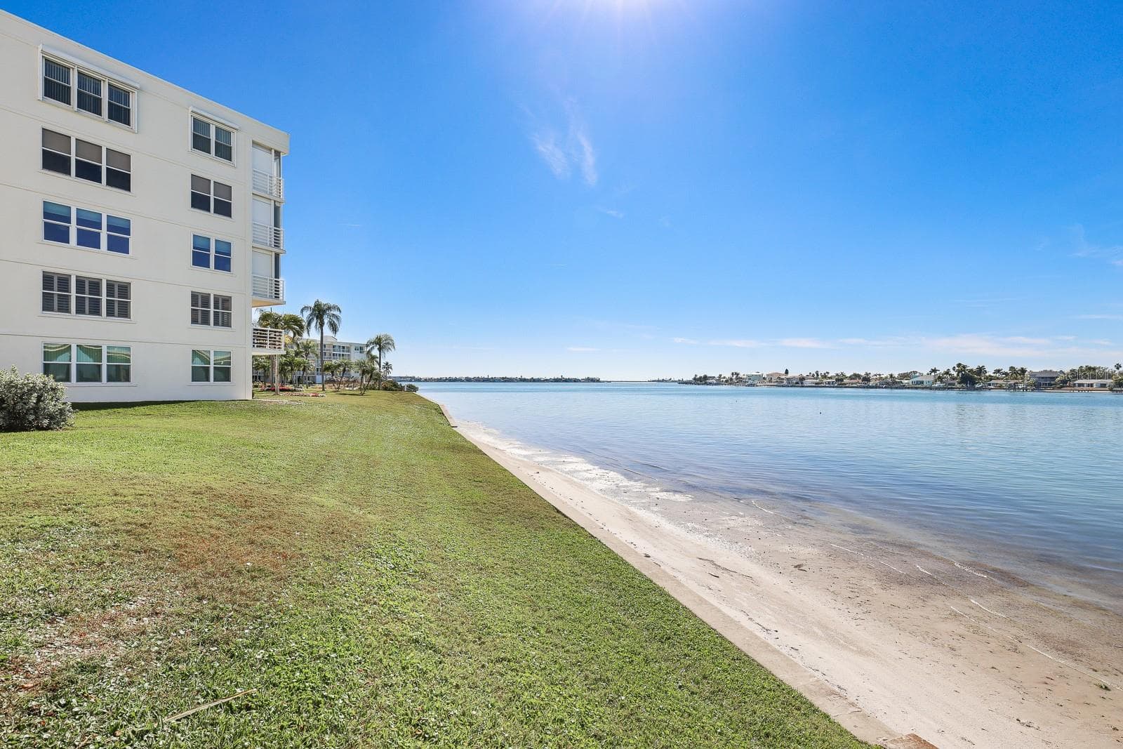 Condominium at 5901 BAHIA DEL MAR CIR #521, ST PETERSBURG, photo 43 of 58