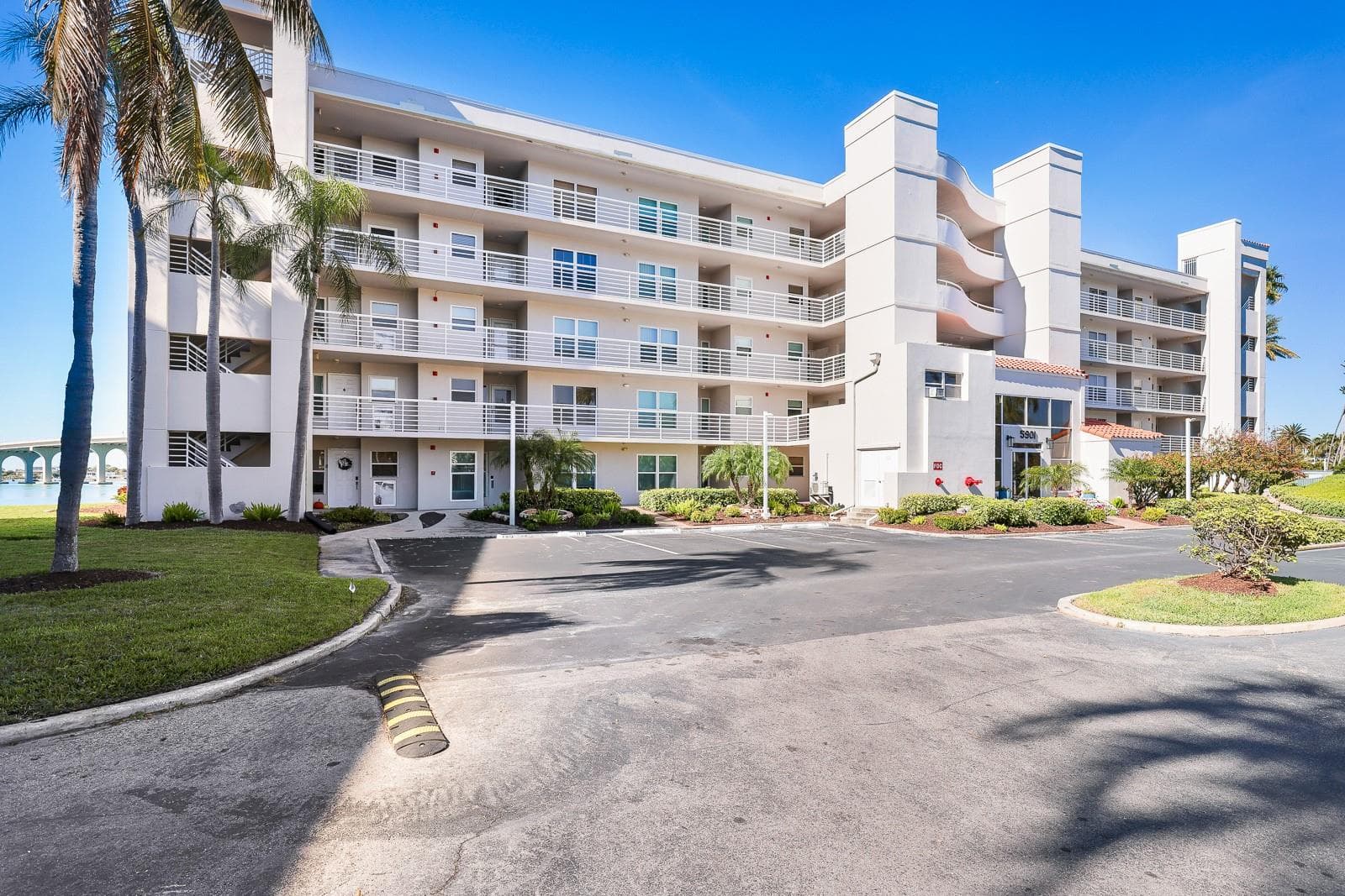 Condominium at 5901 BAHIA DEL MAR CIR #521, ST PETERSBURG, photo 54 of 58