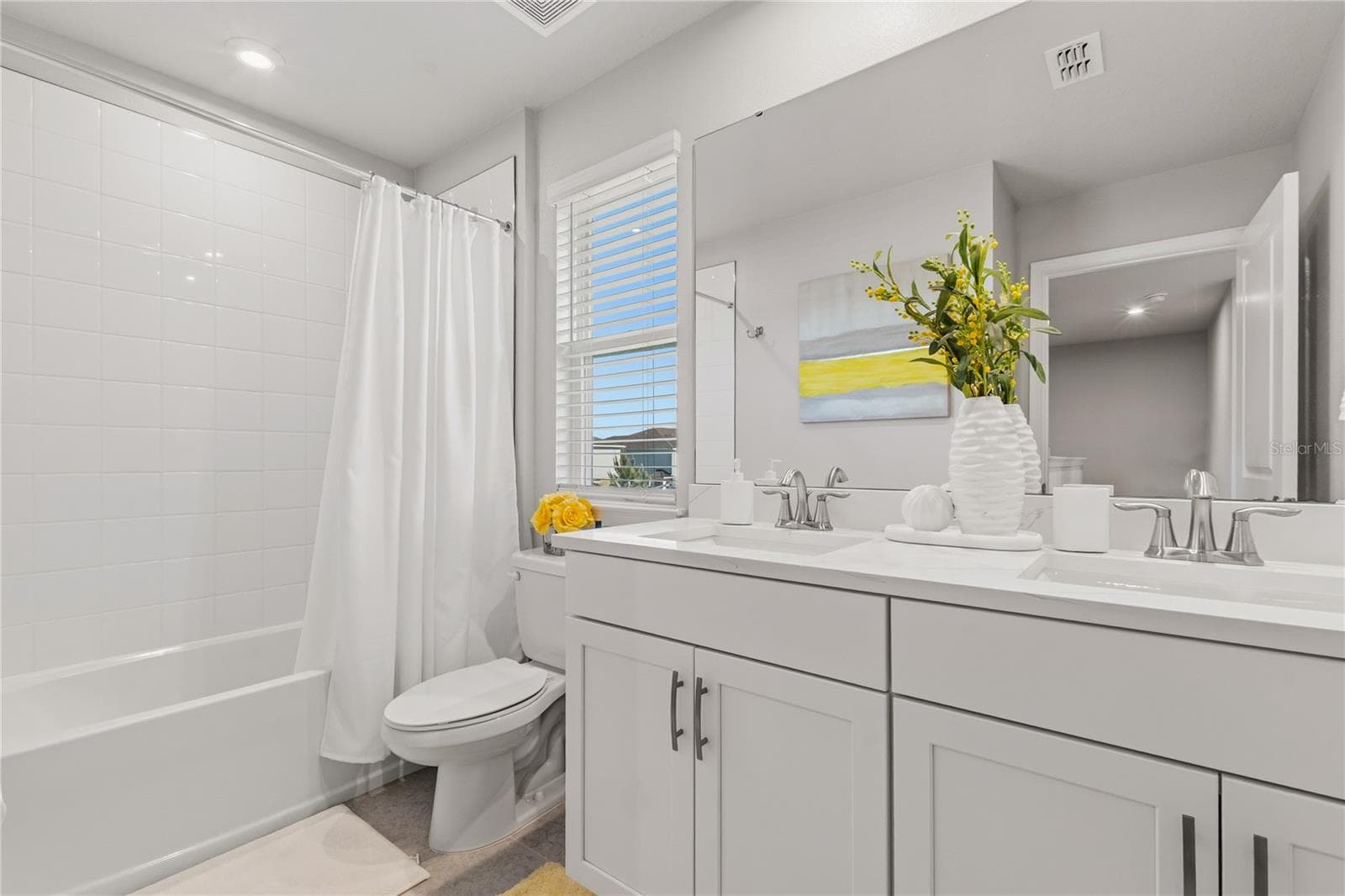 2nd full bathroom 2nd floor with dual sinks - 4062 CLOUD HOPPER WAY, LUTZ