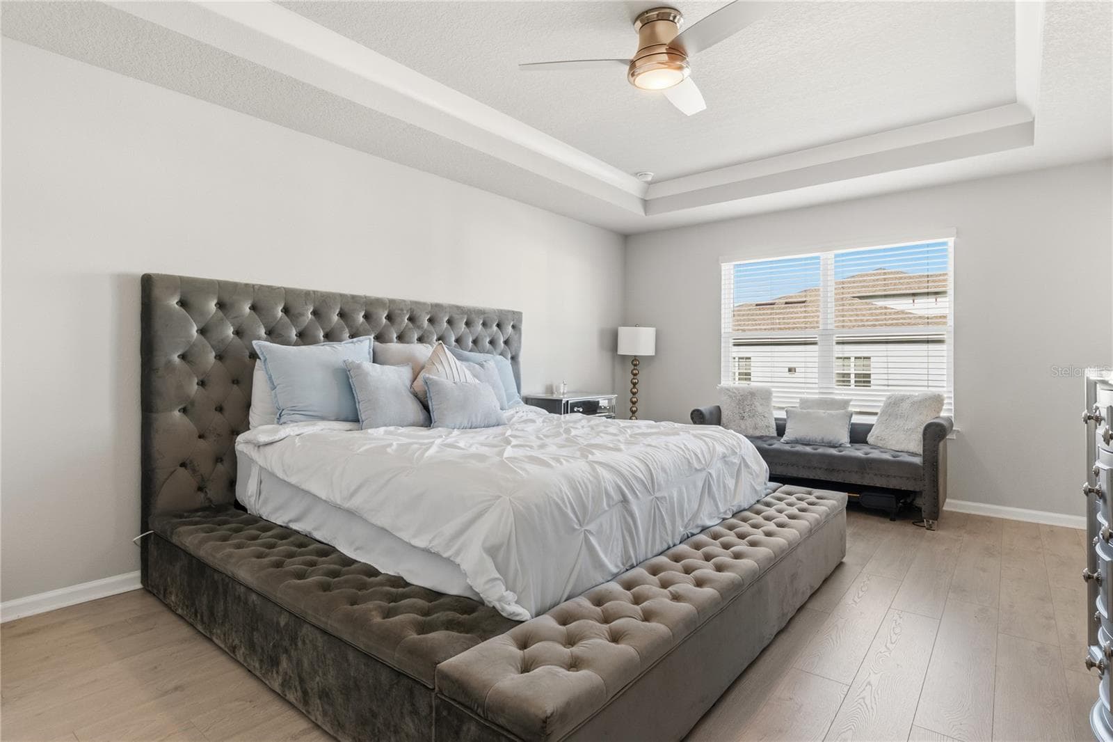 Master bedroom with vaulted ceilings - 4062 CLOUD HOPPER WAY, LUTZ