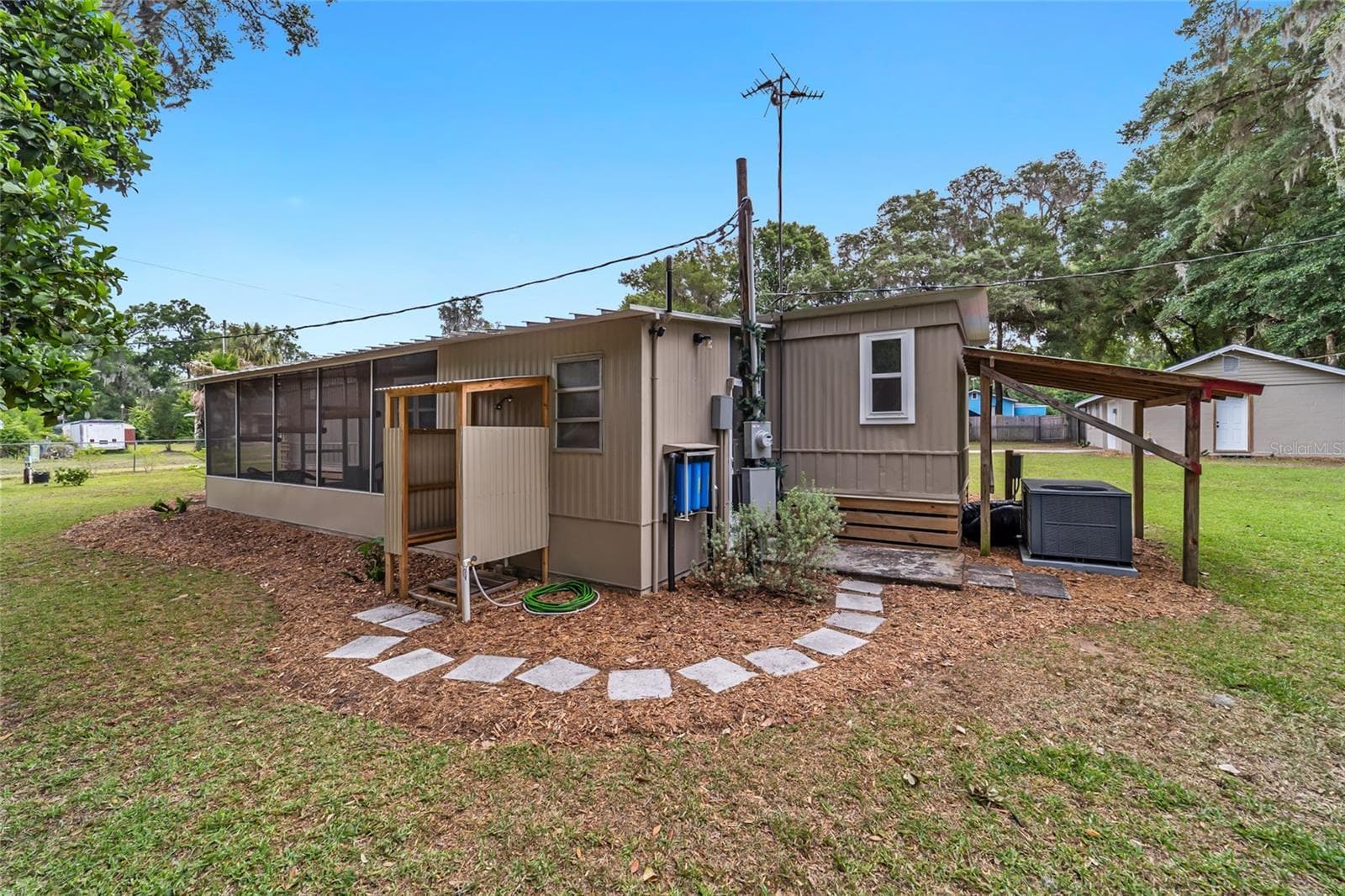 Manufactured Home at 3460 SE 131ST PL, BELLEVIEW, photo 12 of 81