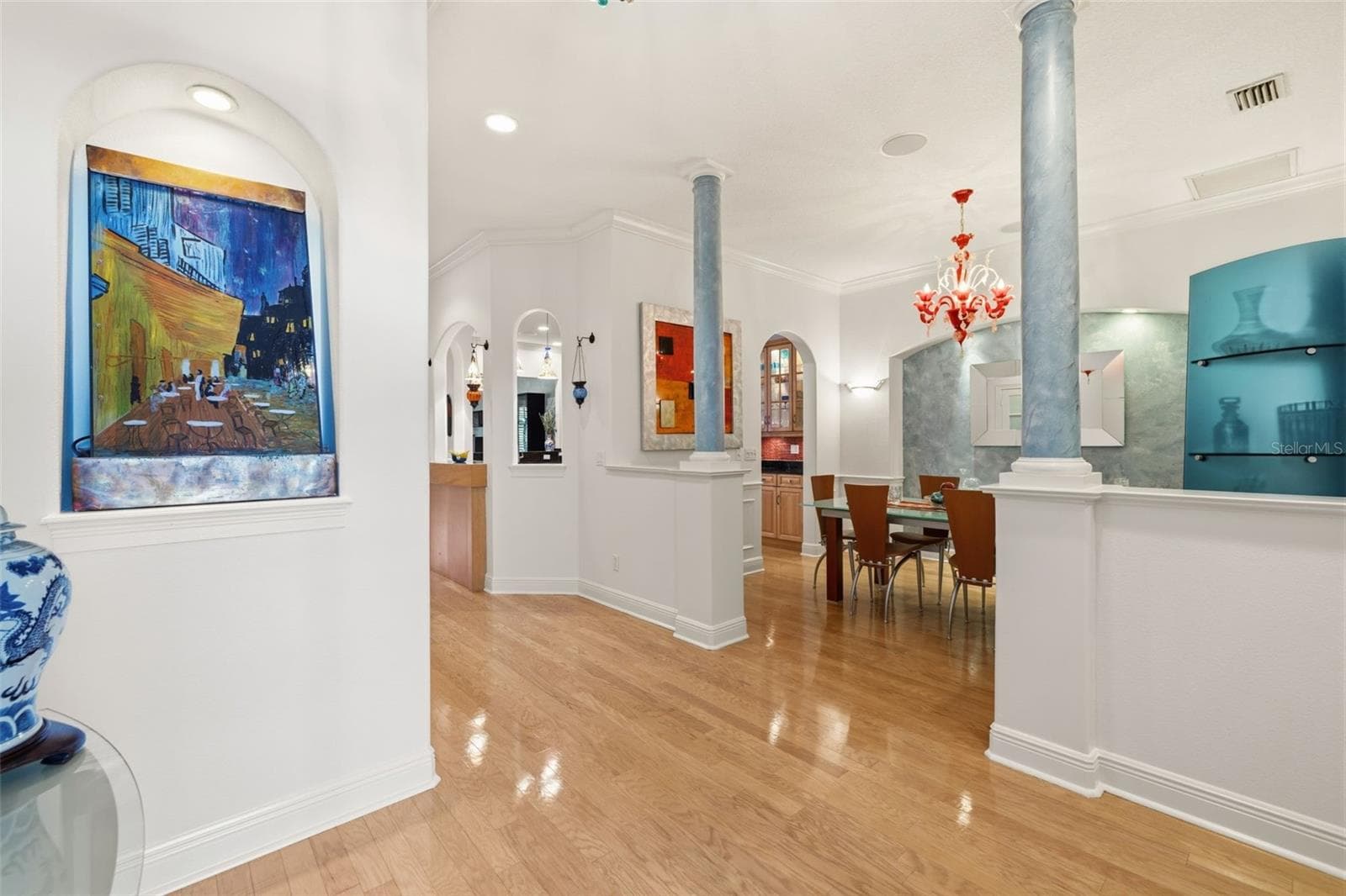 Townhouse at 615 SAXONY BLVD, ST PETERSBURG, photo 4 of 78