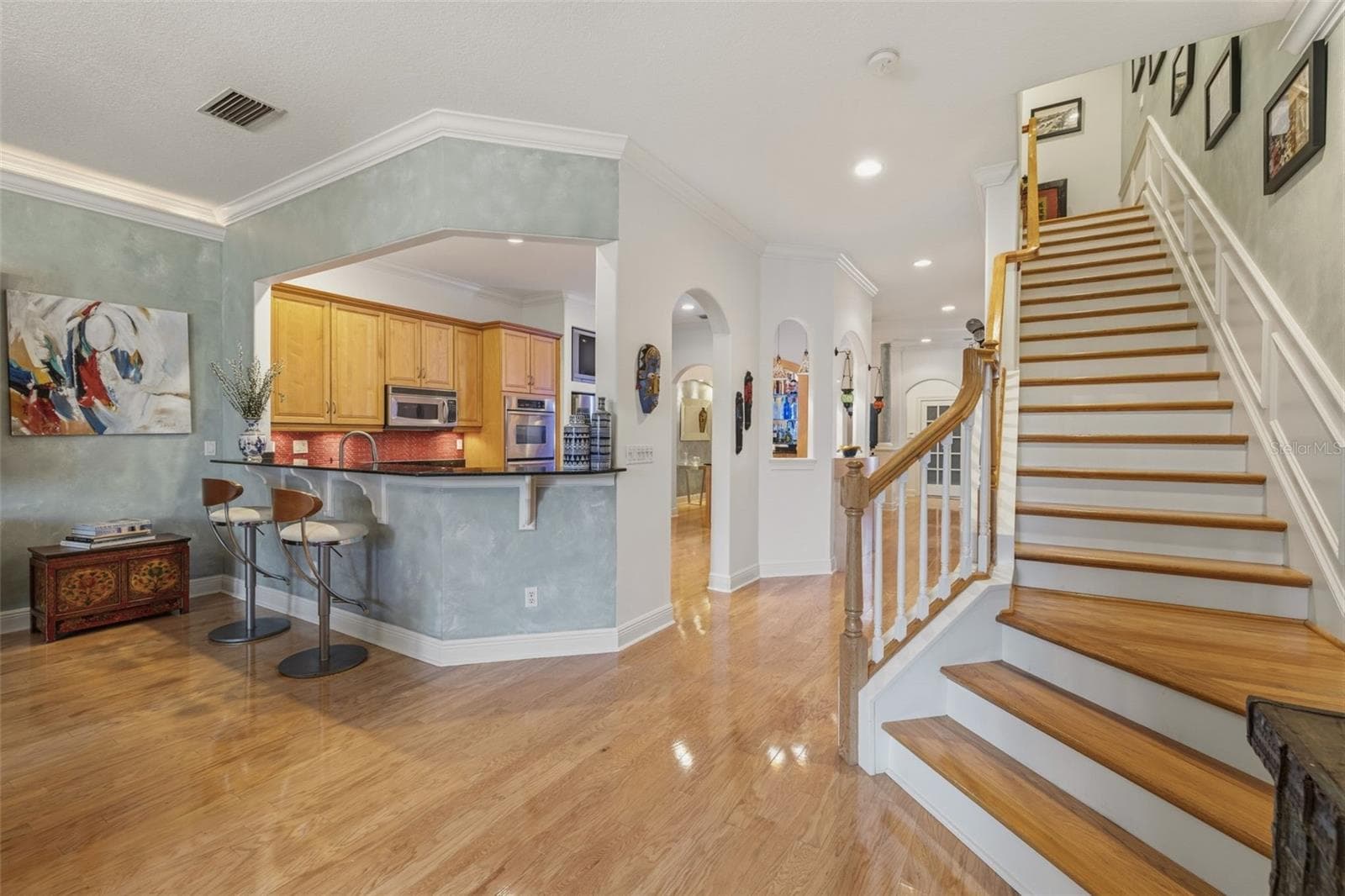 Townhouse at 615 SAXONY BLVD, ST PETERSBURG, photo 9 of 78