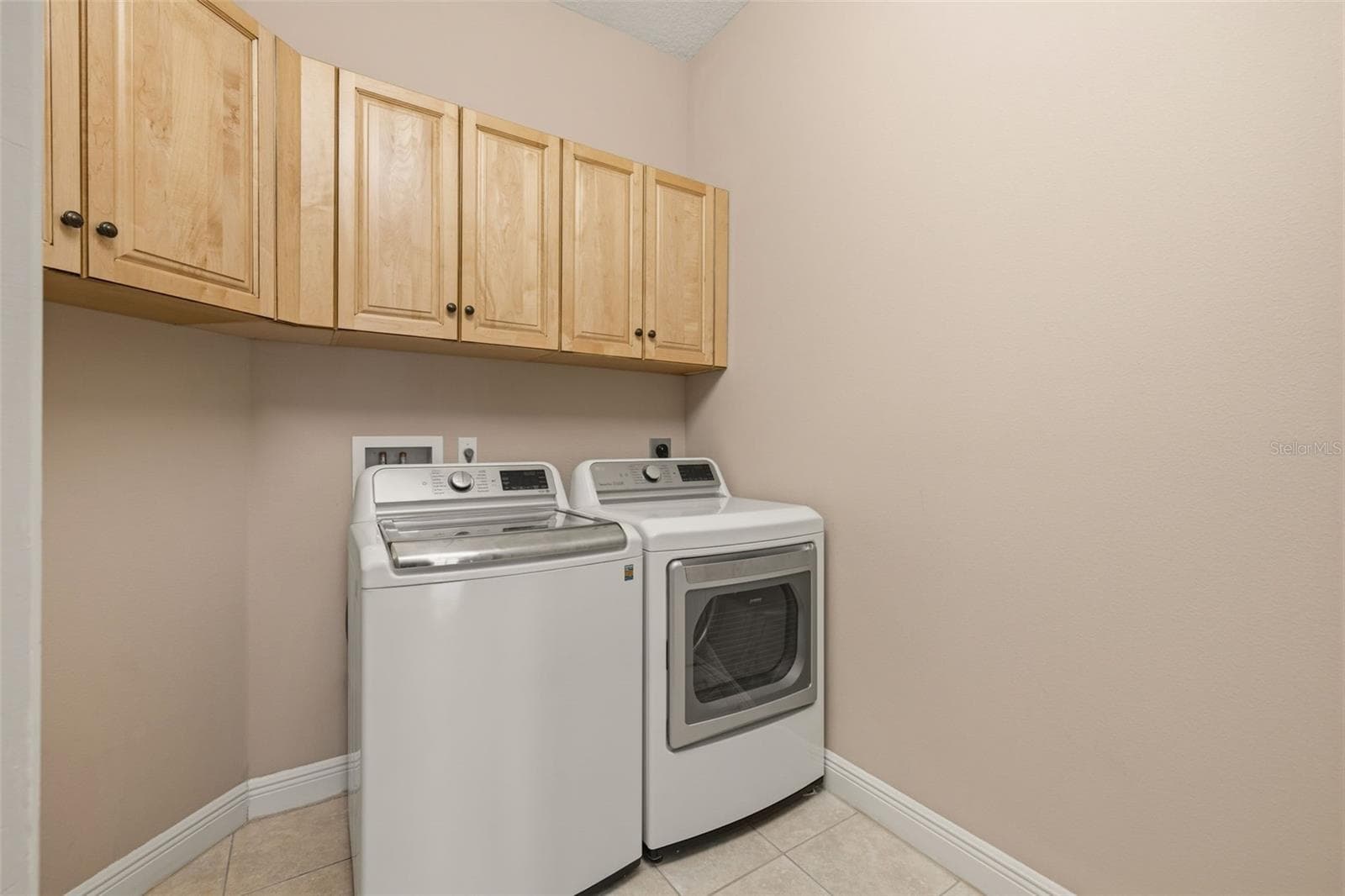 Townhouse at 615 SAXONY BLVD, ST PETERSBURG, photo 43 of 78