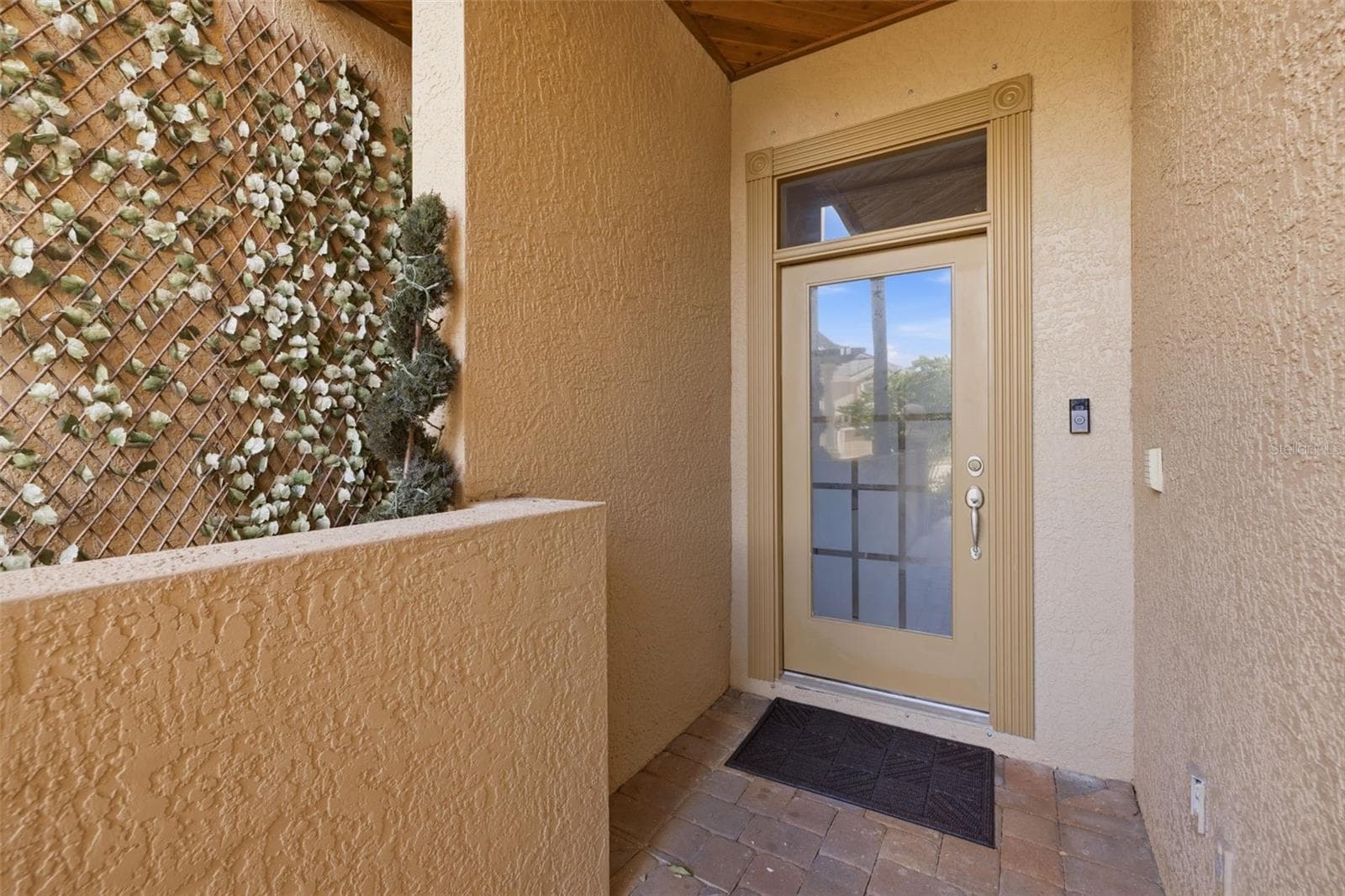 Townhouse at 615 SAXONY BLVD, ST PETERSBURG, photo 49 of 78