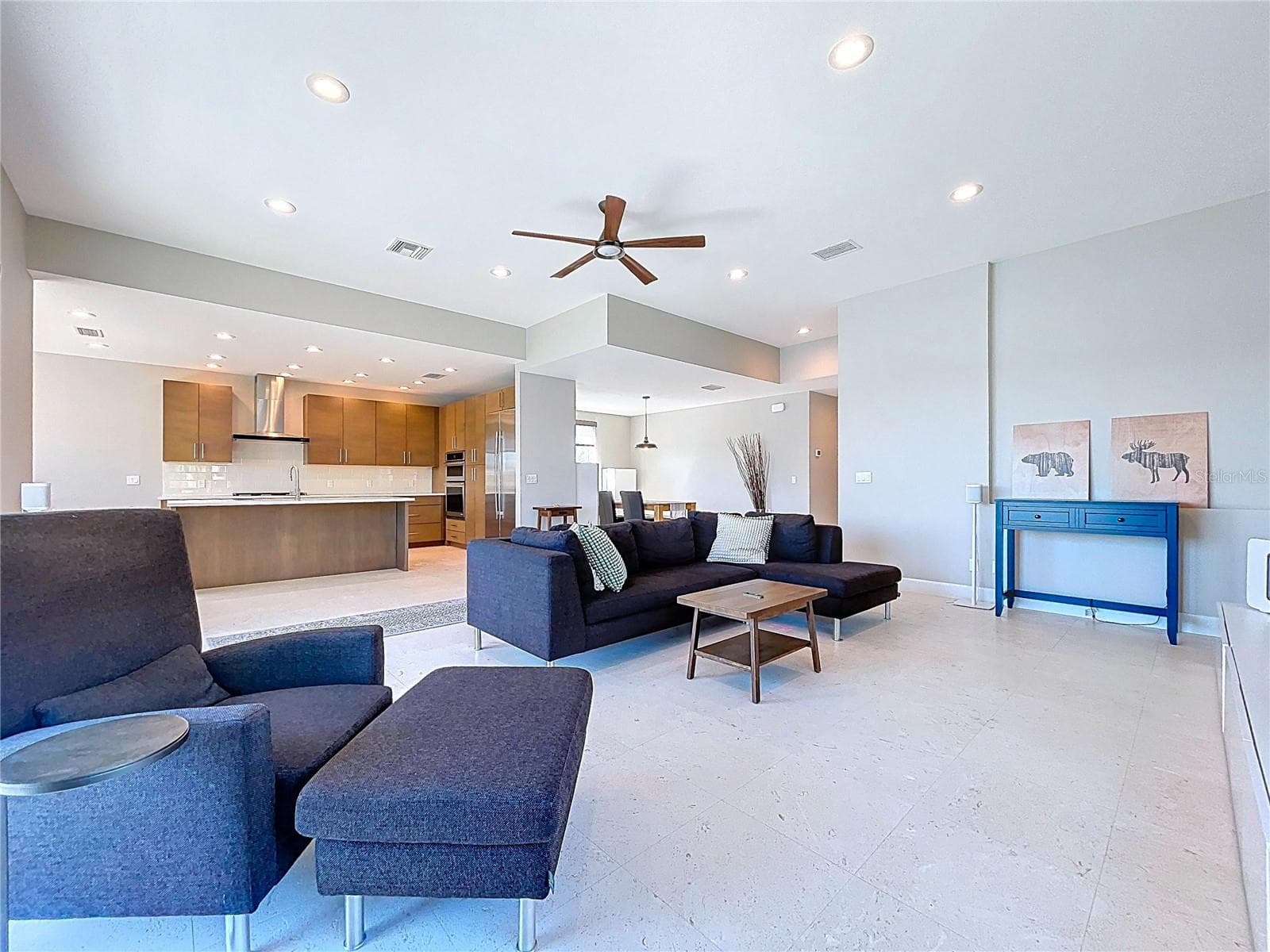 Single Family Residence at 306 BAY PLZ, TREASURE ISLAND, photo 8 of 75