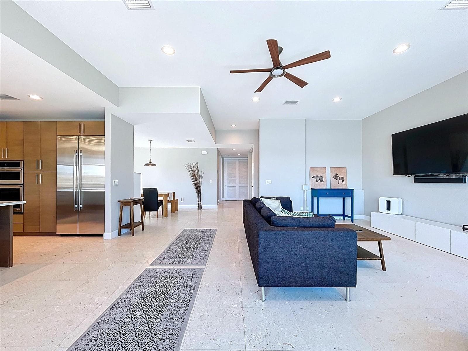 Single Family Residence at 306 BAY PLZ, TREASURE ISLAND, photo 9 of 75