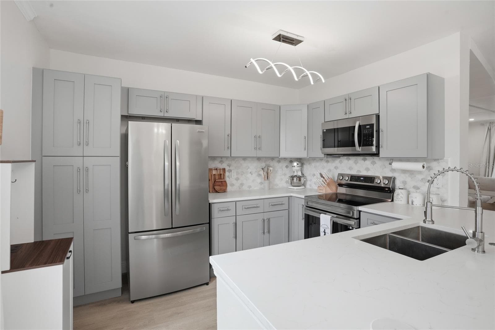 Townhouse at 1056 WATERSIDE DR, CELEBRATION, photo 2 of 38