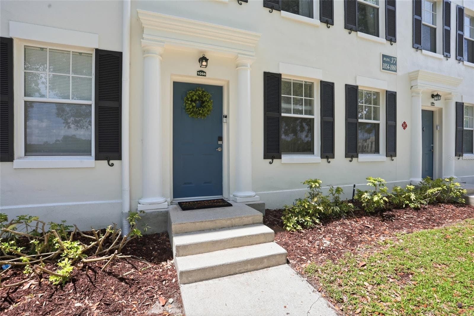 Townhouse at 1056 WATERSIDE DR, CELEBRATION, photo 4 of 38