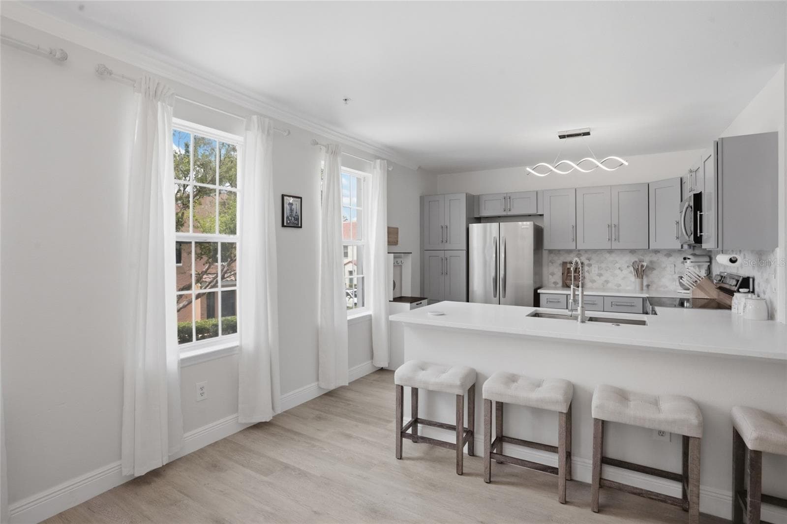Townhouse at 1056 WATERSIDE DR, CELEBRATION, photo 8 of 38