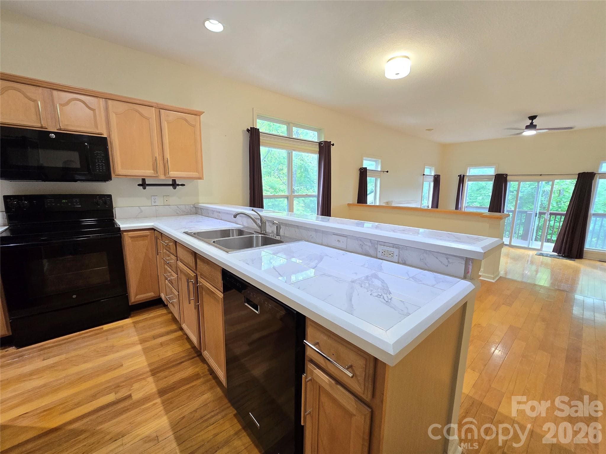 Upgraded kitchen - 73 Dalya Road, Swannanoa