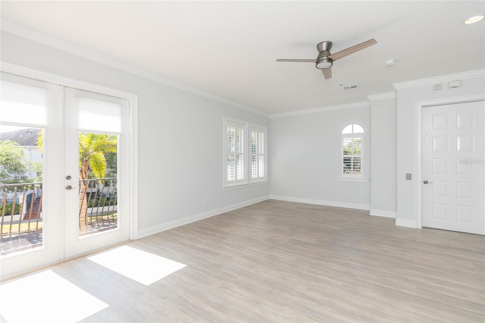 Bright open floorplan - 114 E DAVIS BLVD #13, TAMPA
