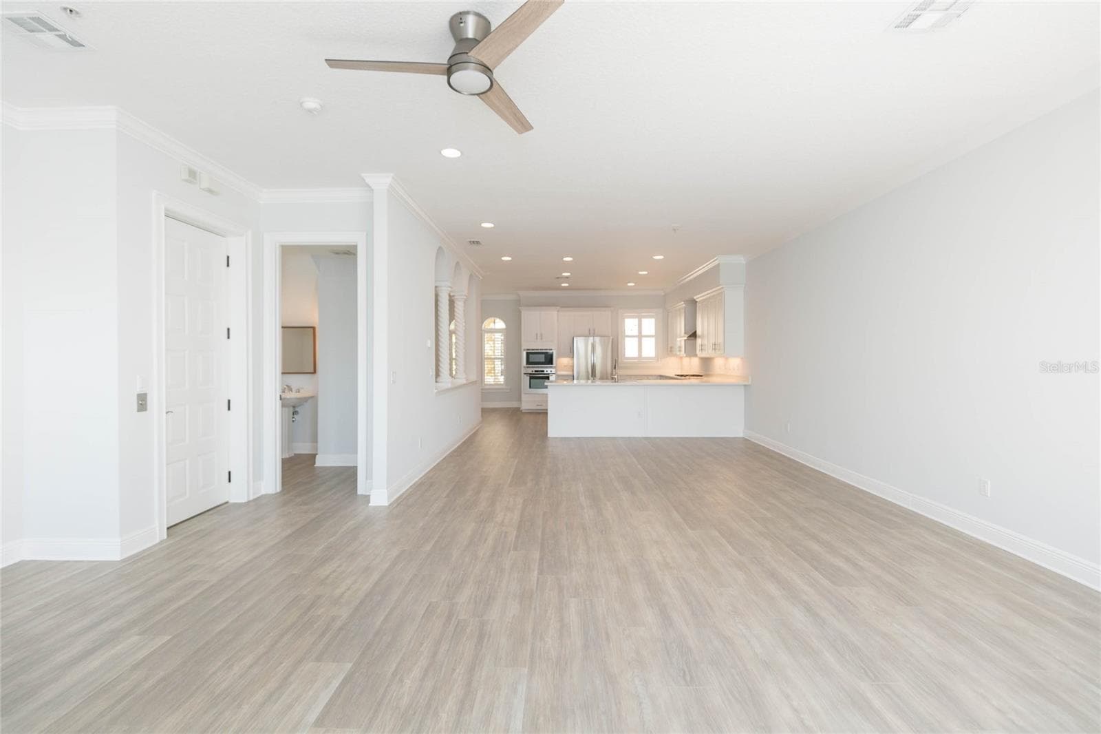 One of many great entertainment spaces - 114 E DAVIS BLVD #13, TAMPA