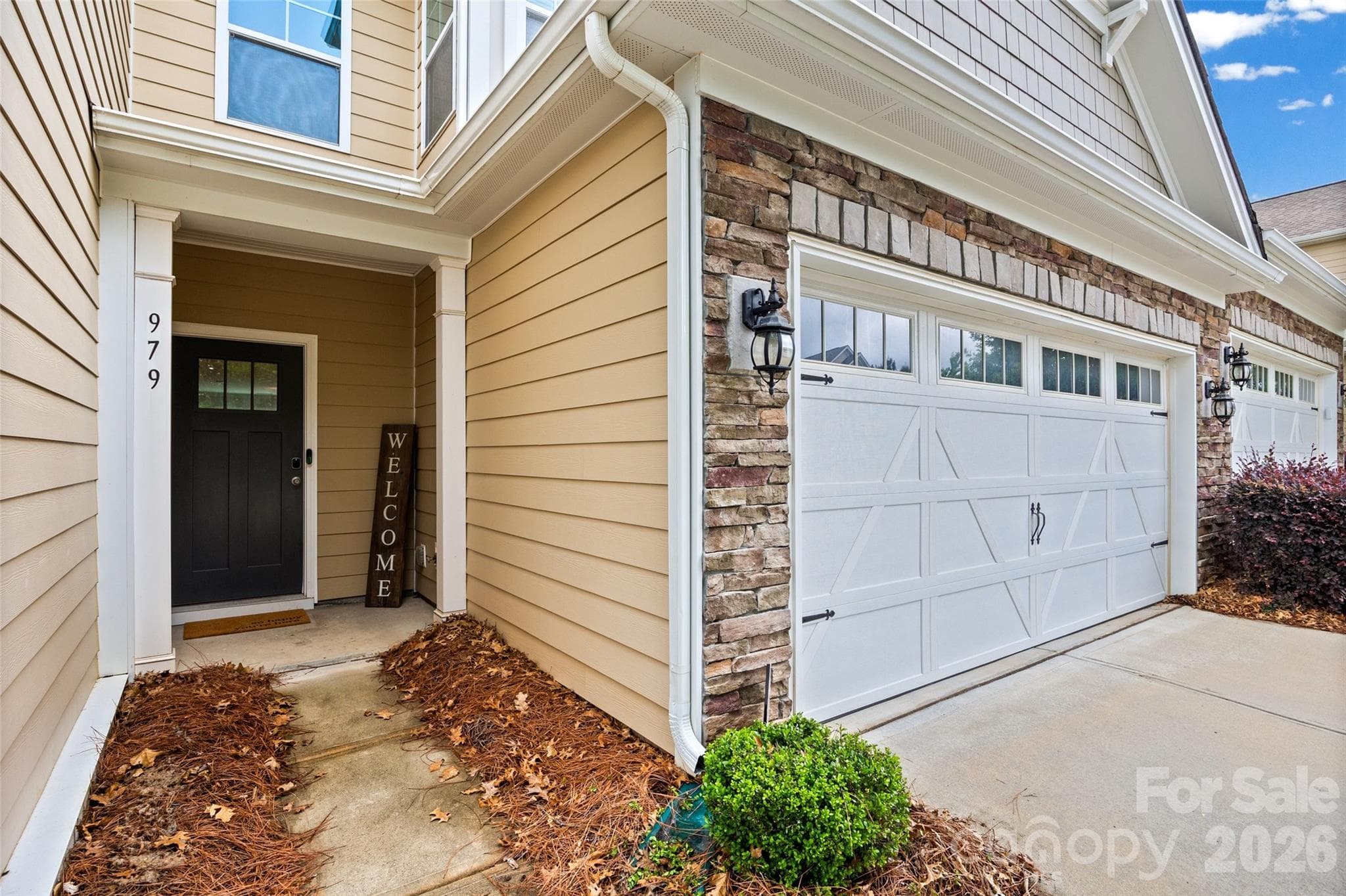 Townhouse at Lancaster, photo 2 of 47