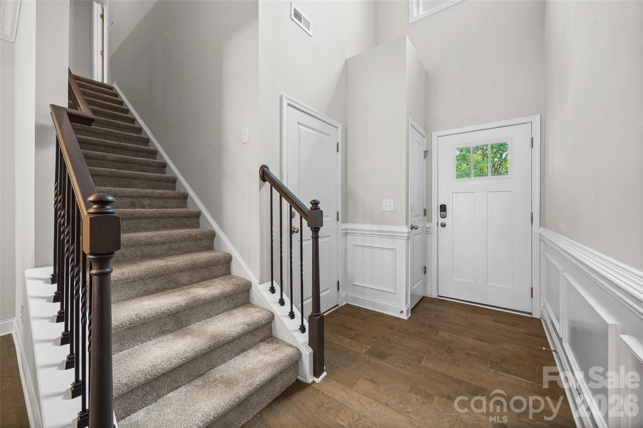 Townhouse at 979 Pennington Drive, Lancaster, photo 9 of 47