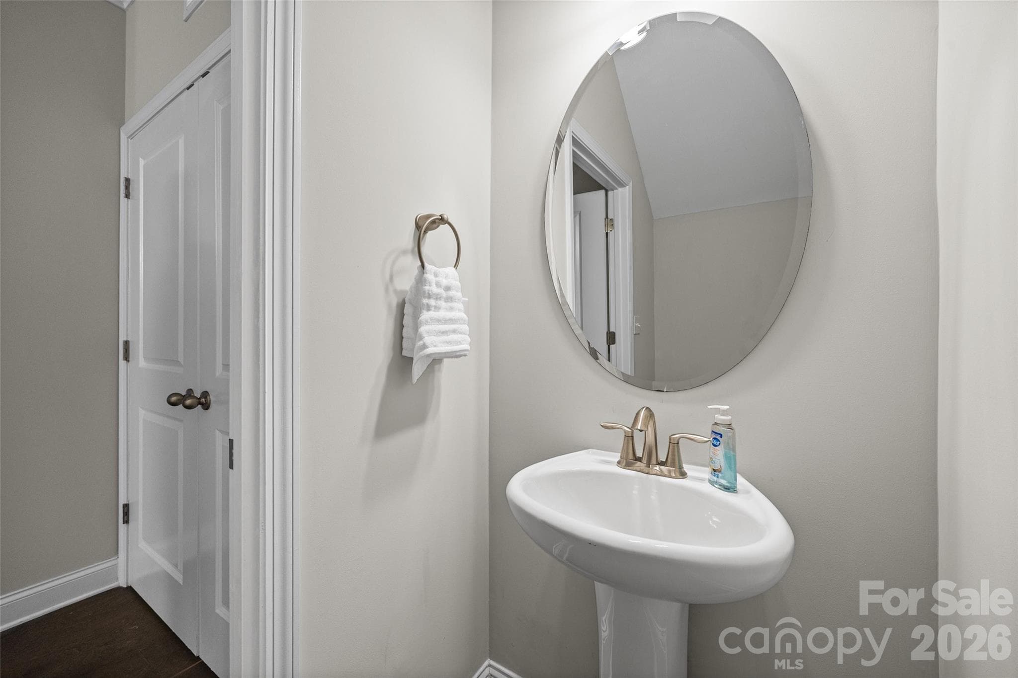 Townhouse at 979 Pennington Drive, Lancaster, photo 18 of 47