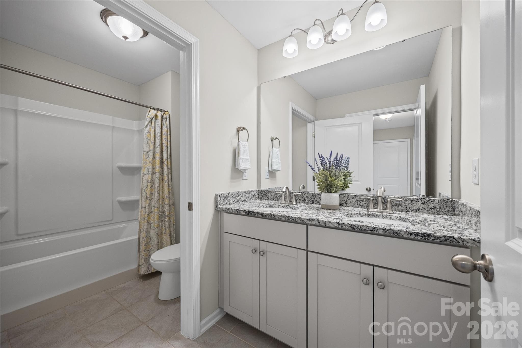 Townhouse at 979 Pennington Drive, Lancaster, photo 26 of 47
