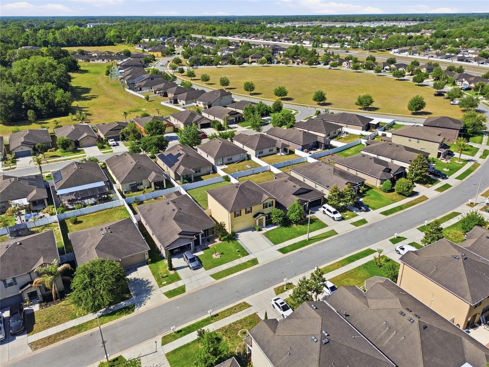 Single Family Residence at 15476 STONE HOUSE DR, BROOKSVILLE, photo 31 of 37