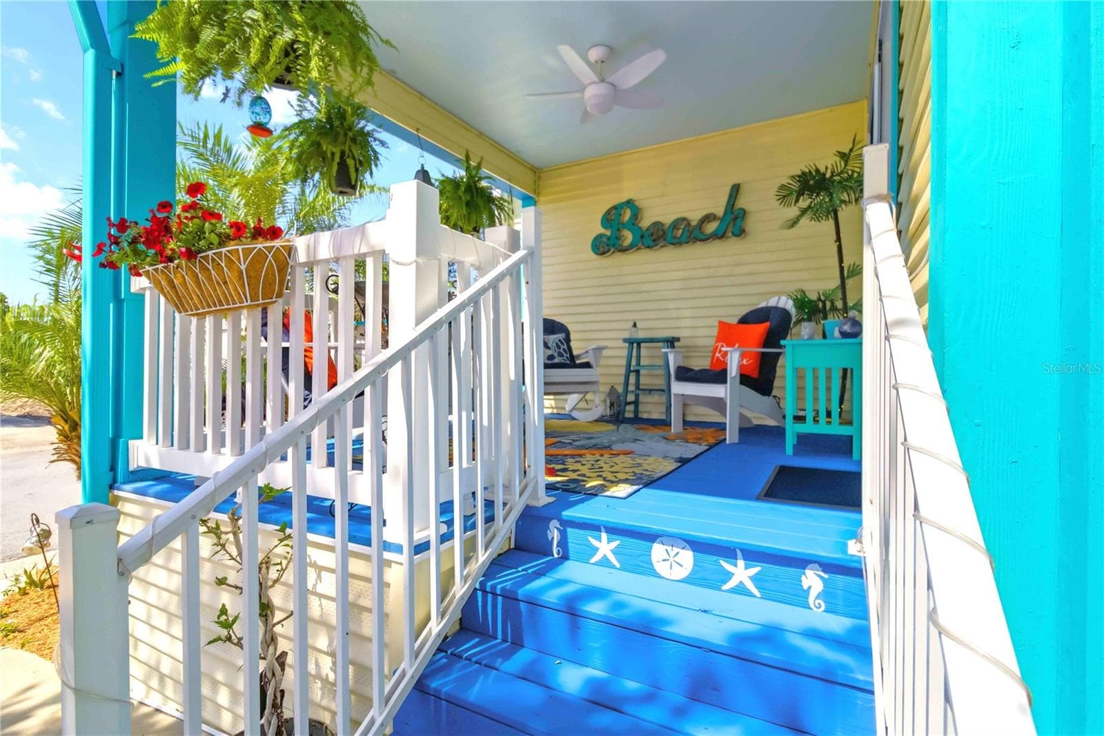 Manufactured Home at 915 50TH AVE W, BRADENTON, photo 5 of 48