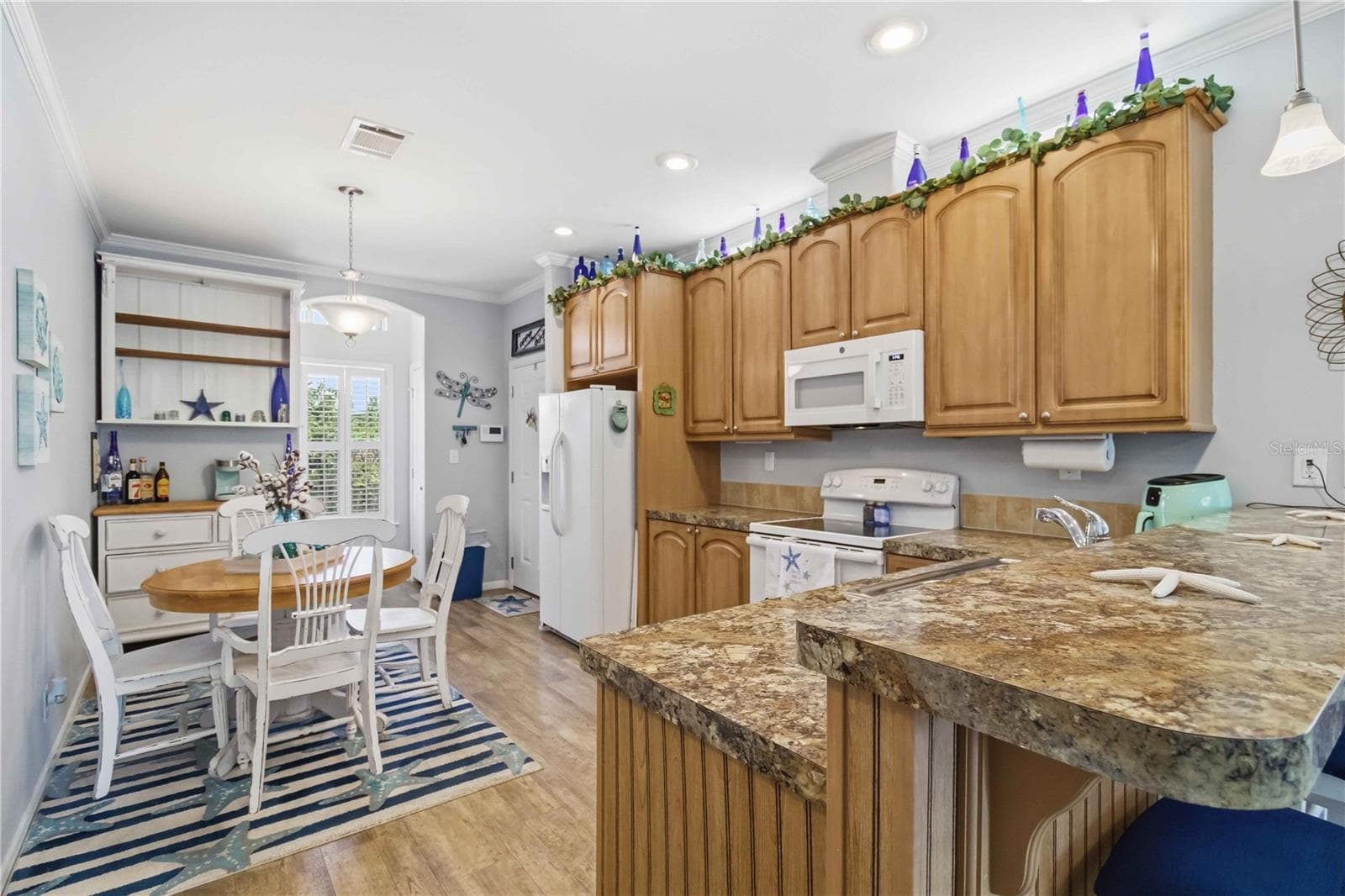 Manufactured Home at 915 50TH AVE W, BRADENTON, photo 15 of 48