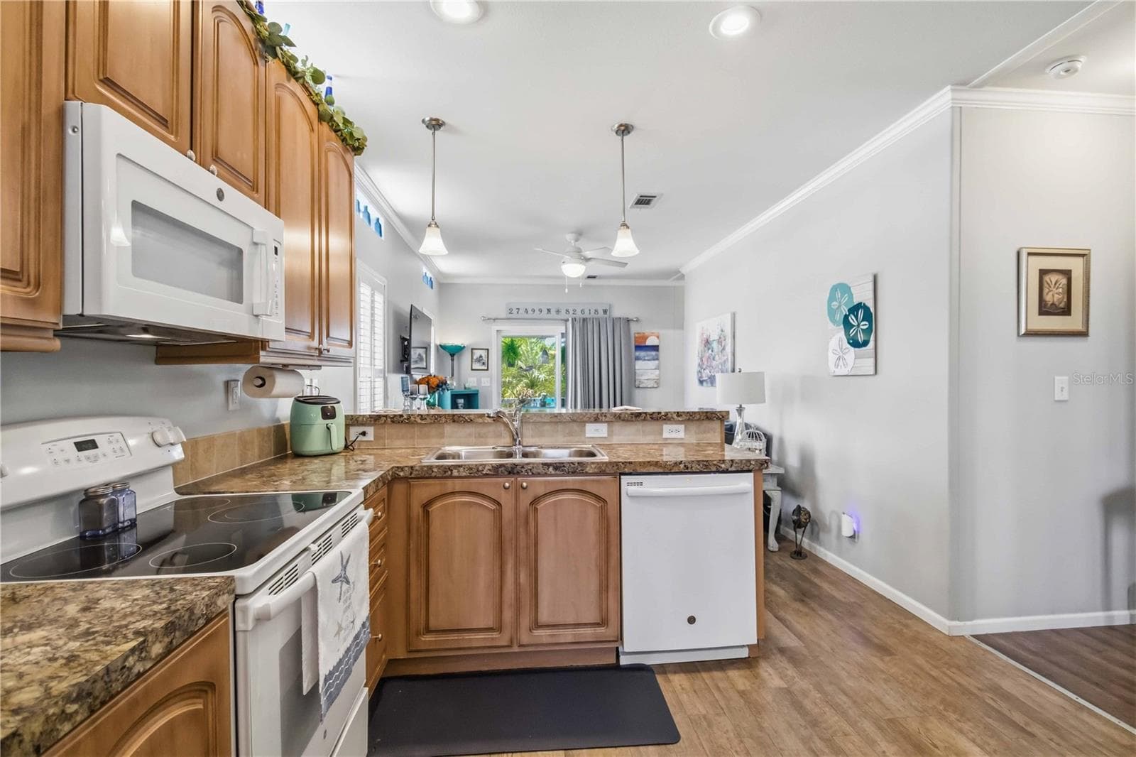 Manufactured Home at 915 50TH AVE W, BRADENTON, photo 19 of 48