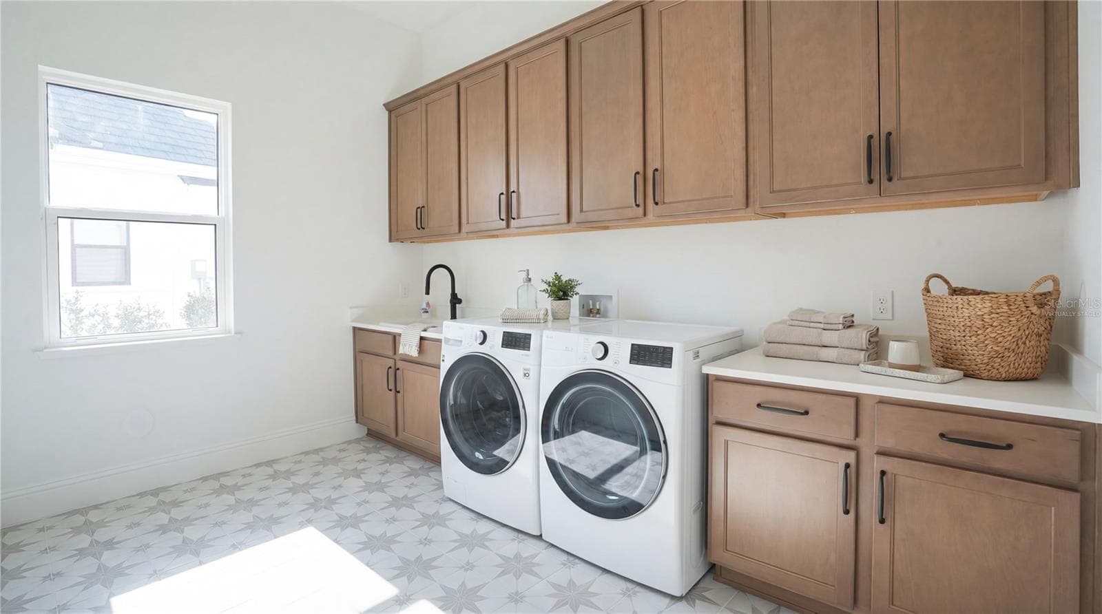 Virtually Staged - 9760 LAUREL BERRY DR, ORLANDO