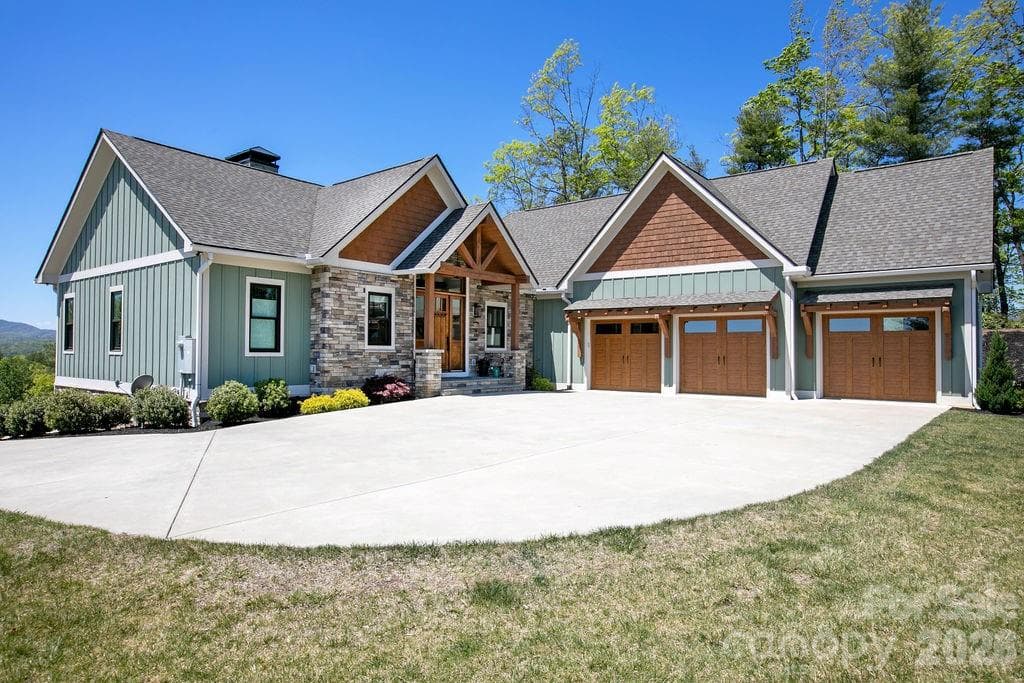 Exquisite Custom Home - 4454 Asheville Highway, Pisgah Forest