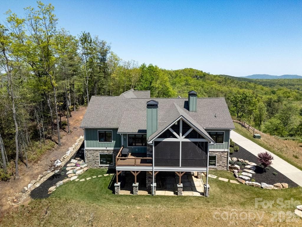 Luxurious Home - 4454 Asheville Highway, Pisgah Forest