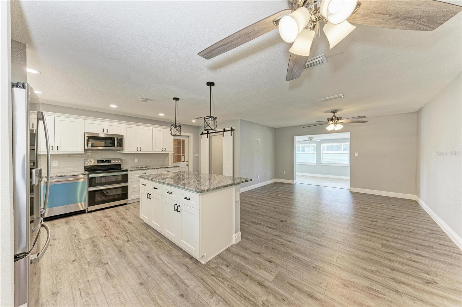 Single Family Residence at 2401 10TH ST W, PALMETTO, photo 12 of 46