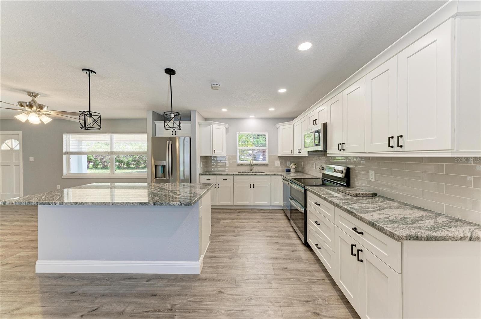 Single Family Residence at 2401 10TH ST W, PALMETTO, photo 13 of 46