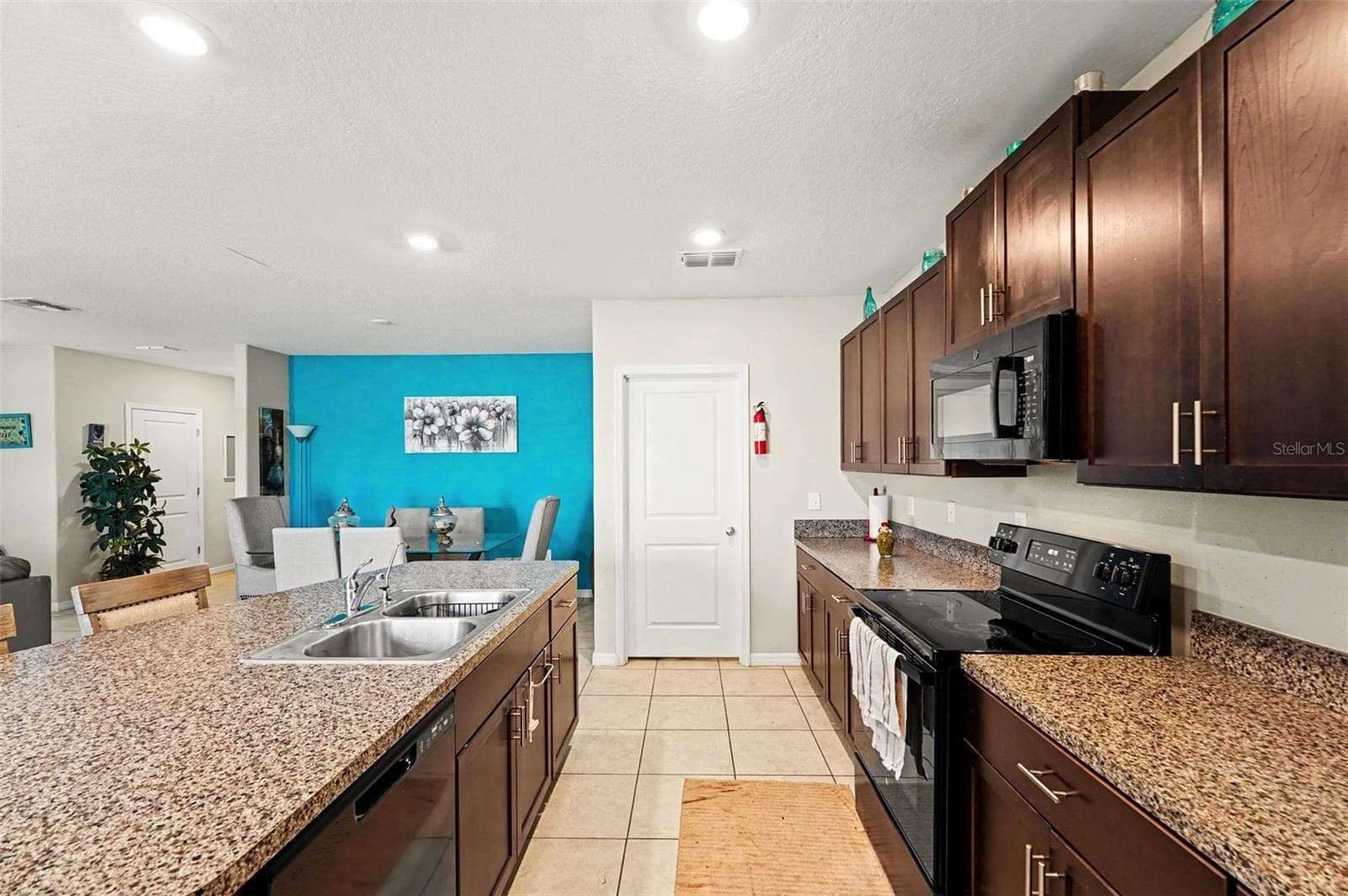 Single Family Residence at 882 OLIVE CONCH ST, RUSKIN, photo 10 of 36