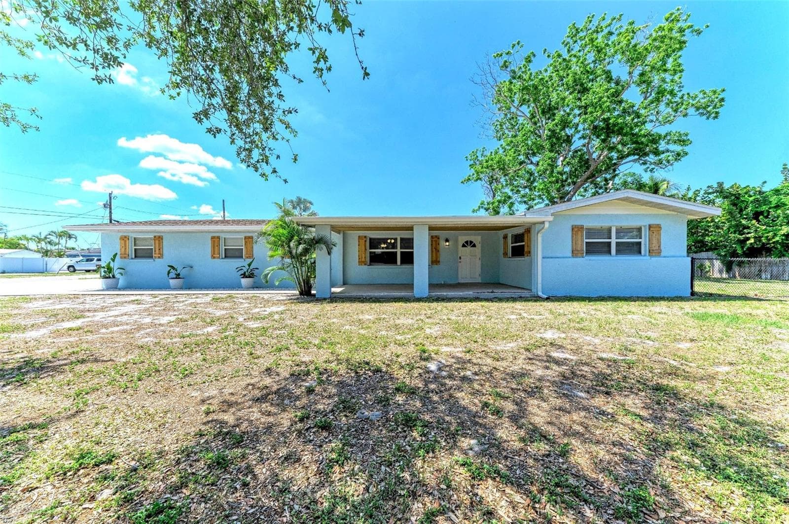 Single Family Residence at 2401 10TH ST W, PALMETTO, photo 2 of 46