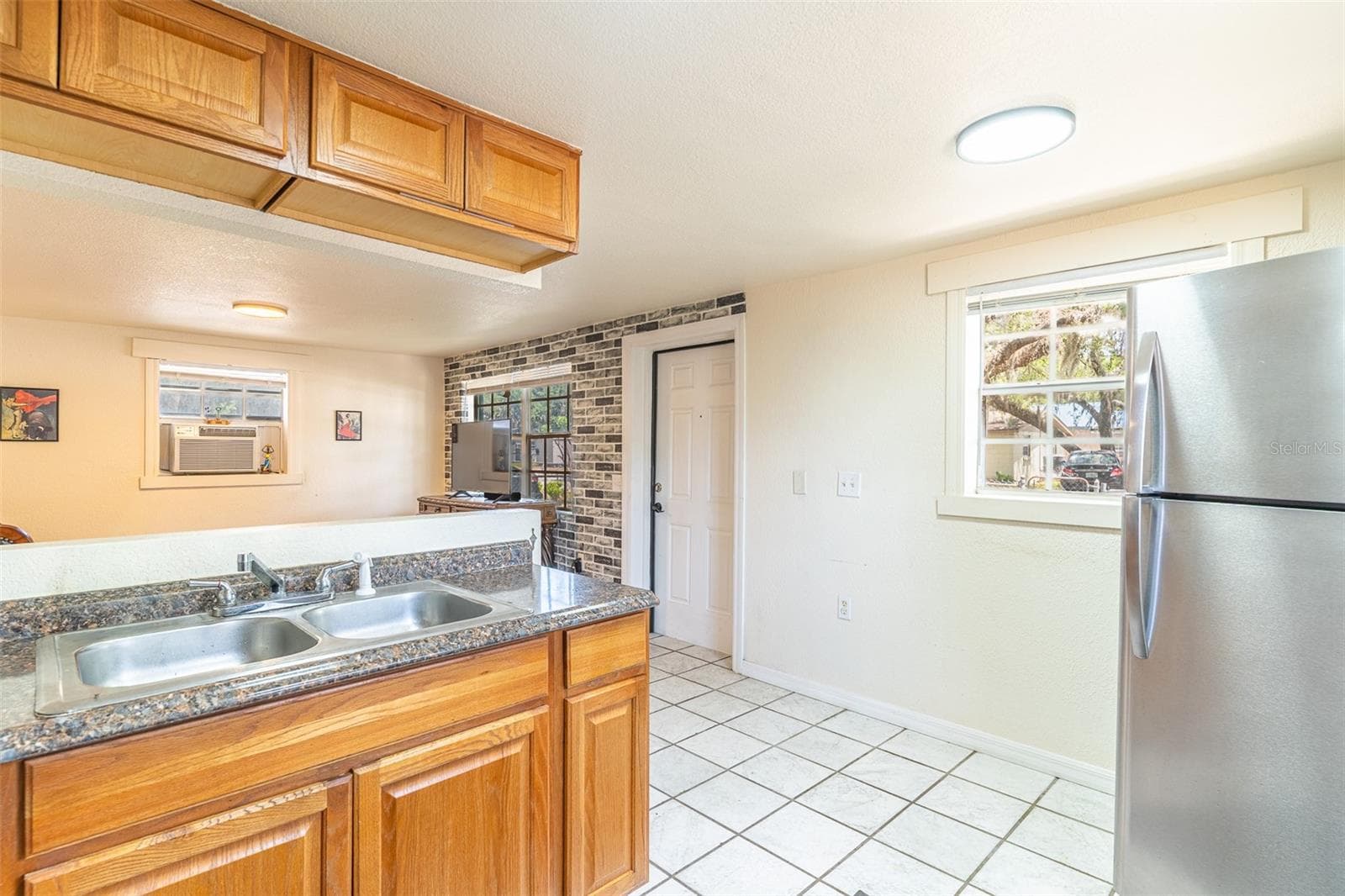 Single Family Residence at 225 W NORTHSIDE DR, LAKE WALES, photo 6 of 27