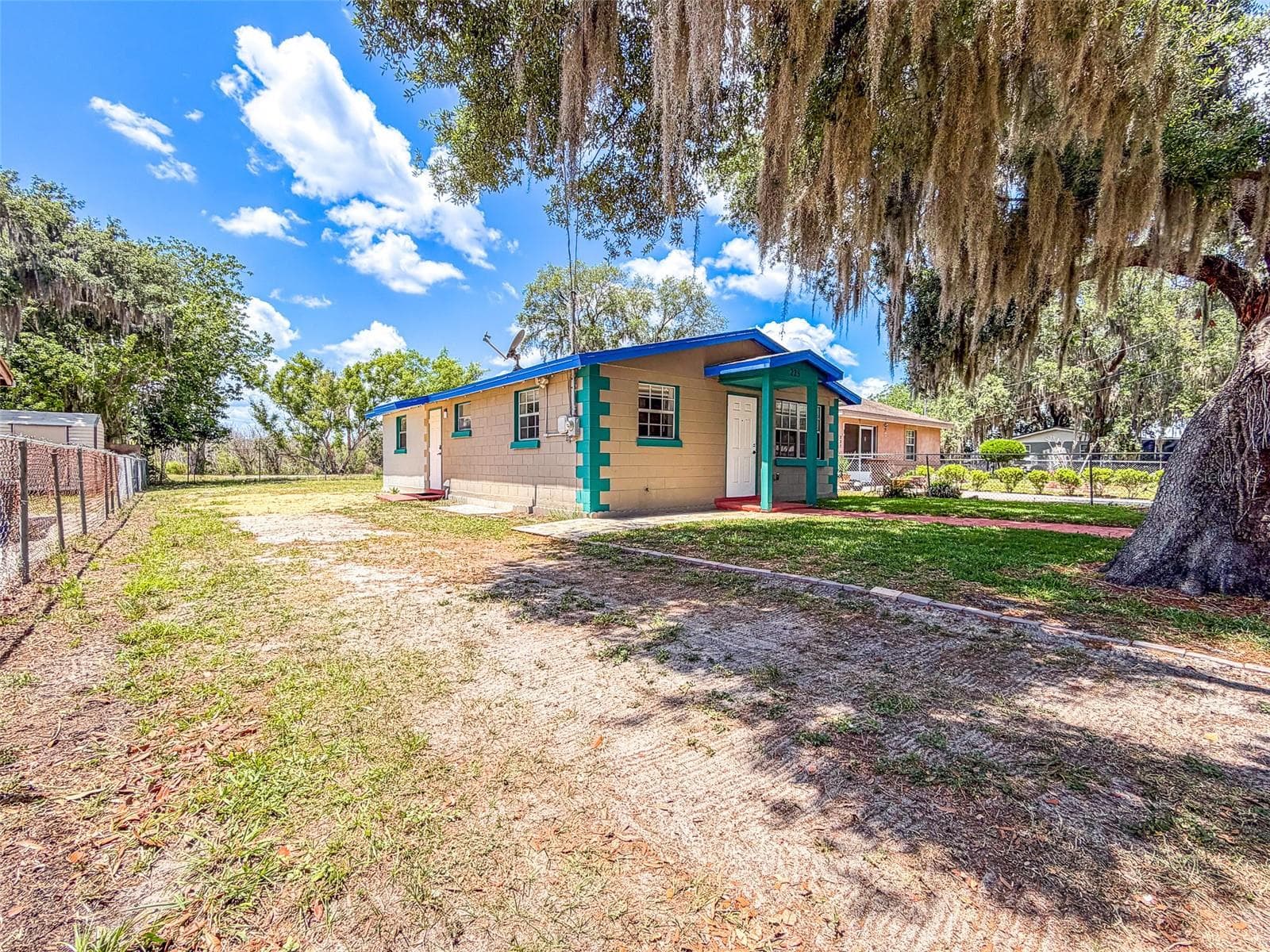 Single Family Residence at 225 W NORTHSIDE DR, LAKE WALES, photo 13 of 27
