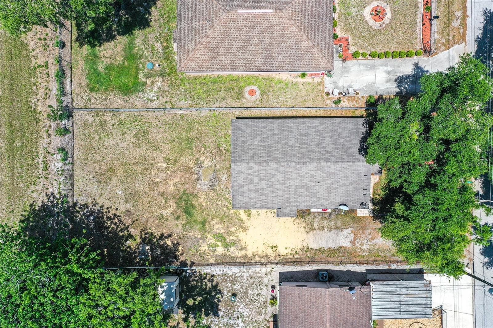Single Family Residence at 225 W NORTHSIDE DR, LAKE WALES, photo 16 of 27