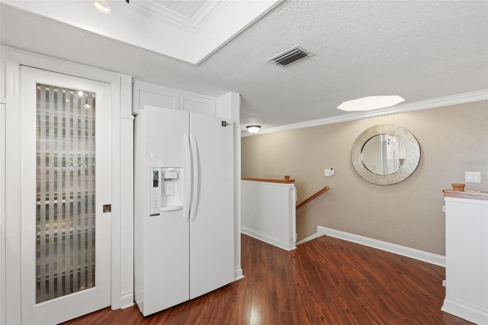 Glass door pantry - 14837 SEMINOLE TRL, SEMINOLE