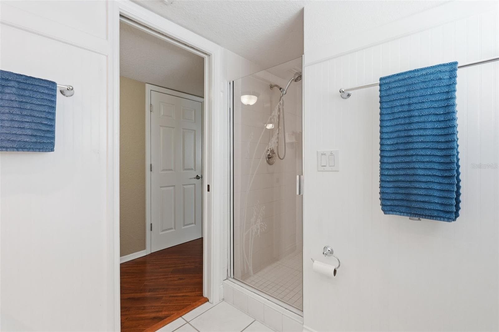 Etched Shower Door - 14837 SEMINOLE TRL, SEMINOLE