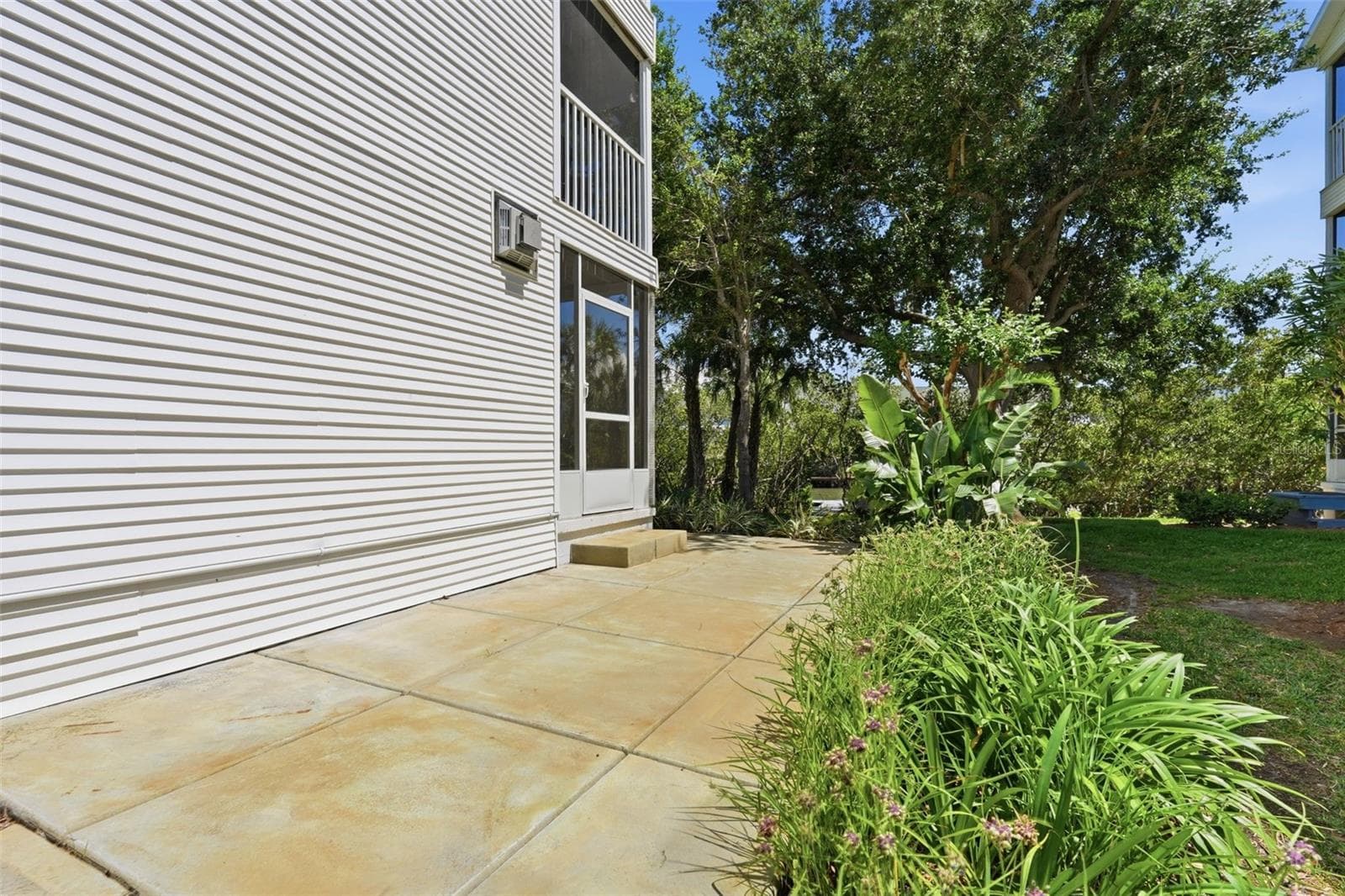 Open Concrete Patio area - 14837 SEMINOLE TRL, SEMINOLE