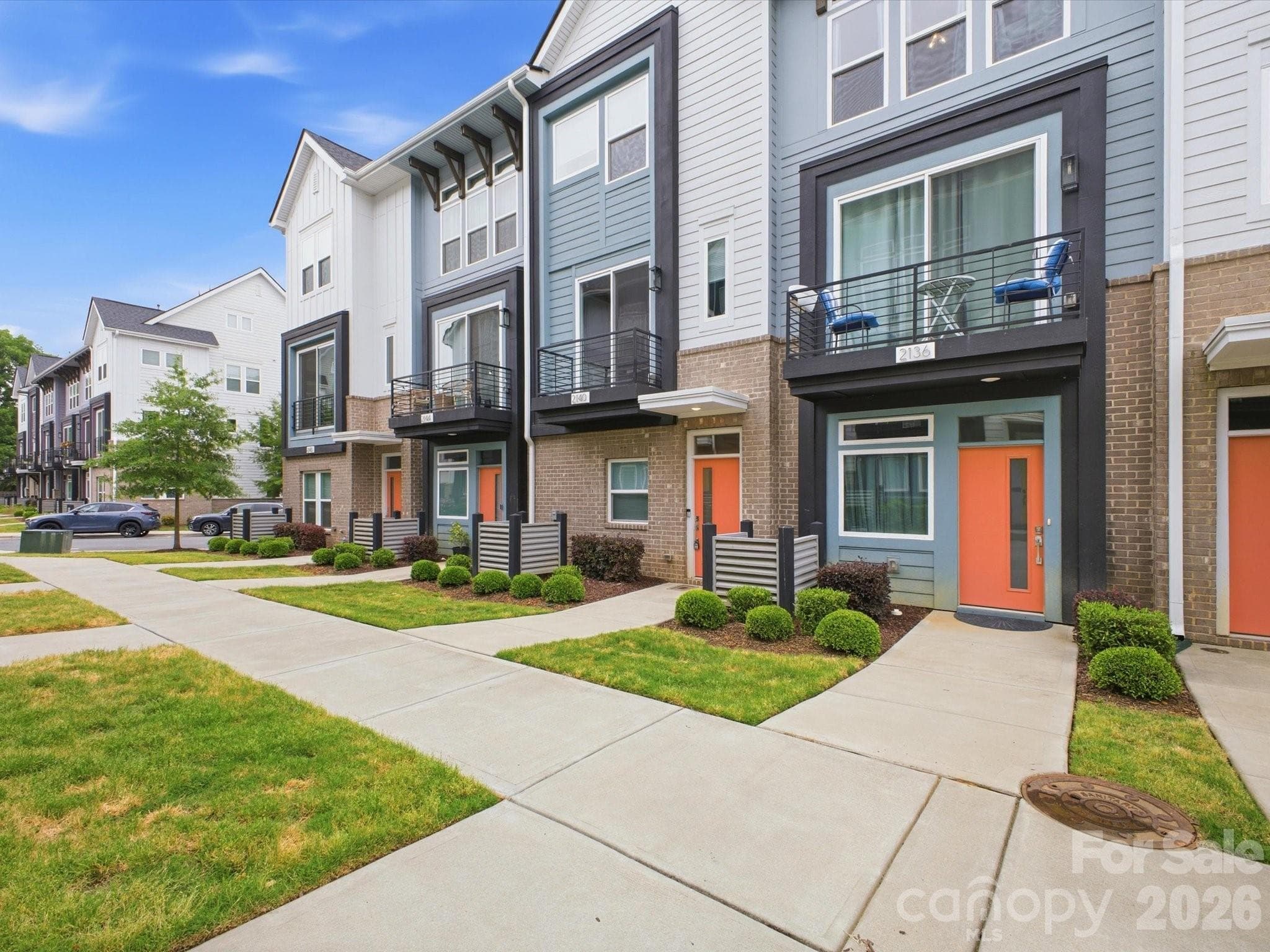 Townhouse at Charlotte, photo 2 of 38
