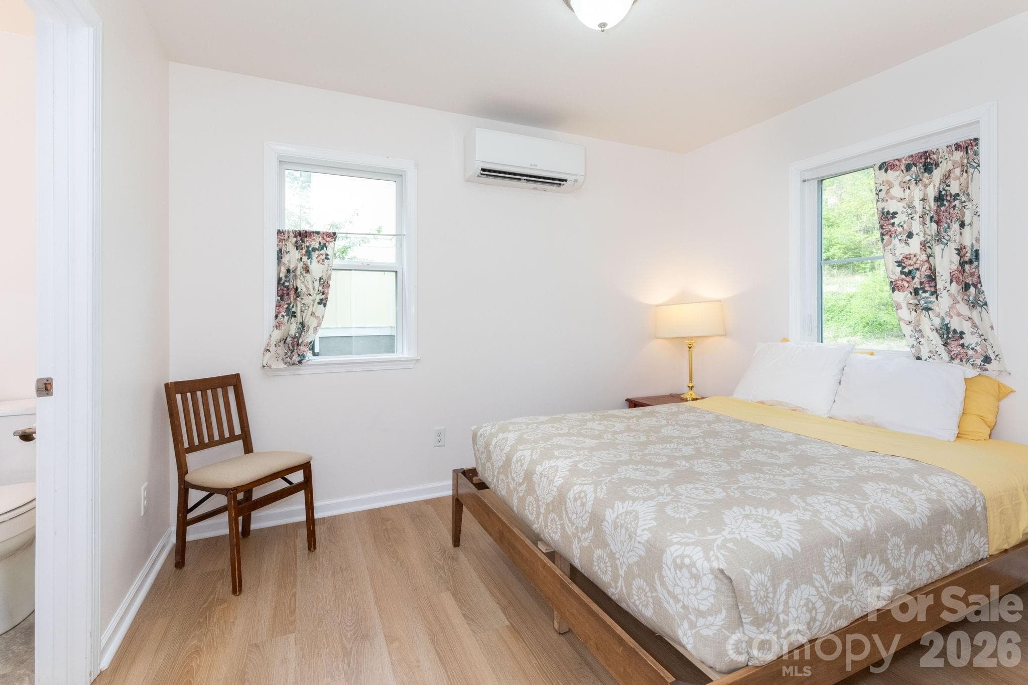 Main Level Bedroom - Clyde