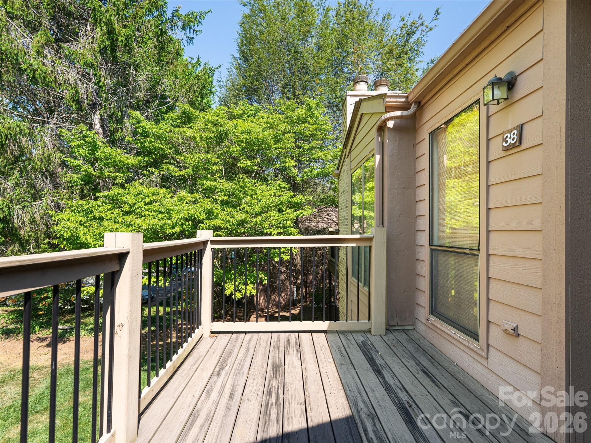 Condominium at 38 Ravencroft Lane, Asheville, photo 5 of 31
