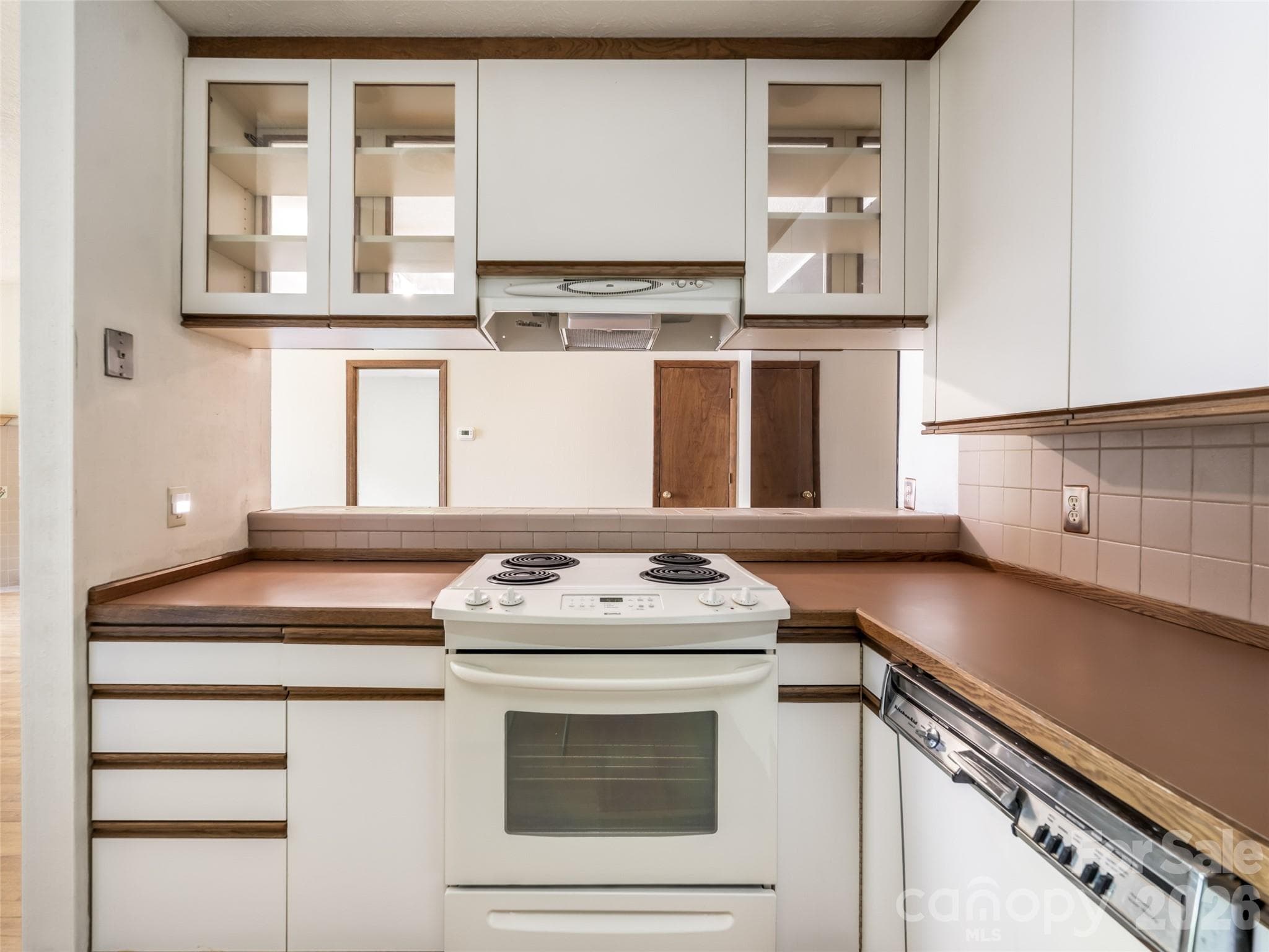 Condominium at 38 Ravencroft Lane, Asheville, photo 21 of 31