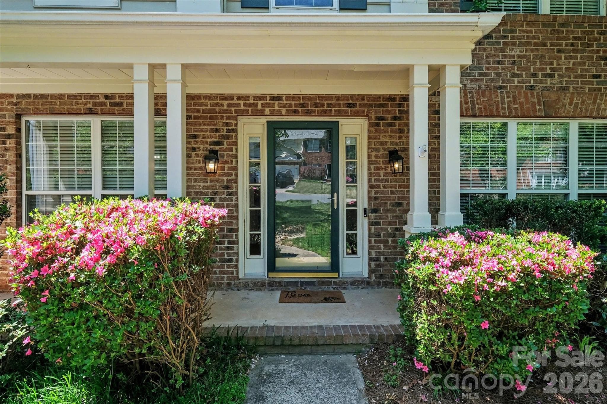 Single Family Residence at 15817 Prestwoods Lane, Huntersville, photo 2 of 41