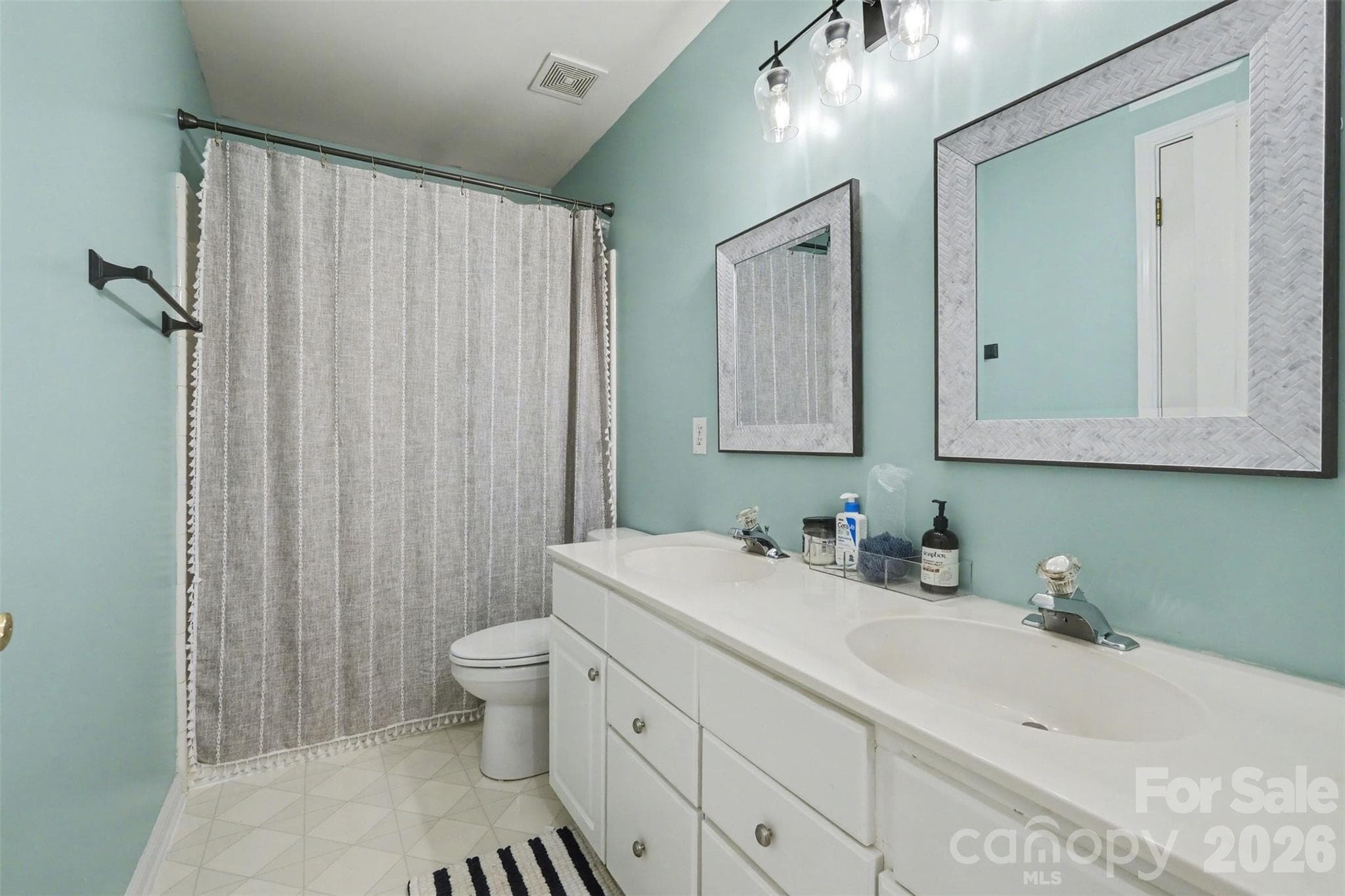 Single Family Residence at 15817 Prestwoods Lane, Huntersville, photo 32 of 41
