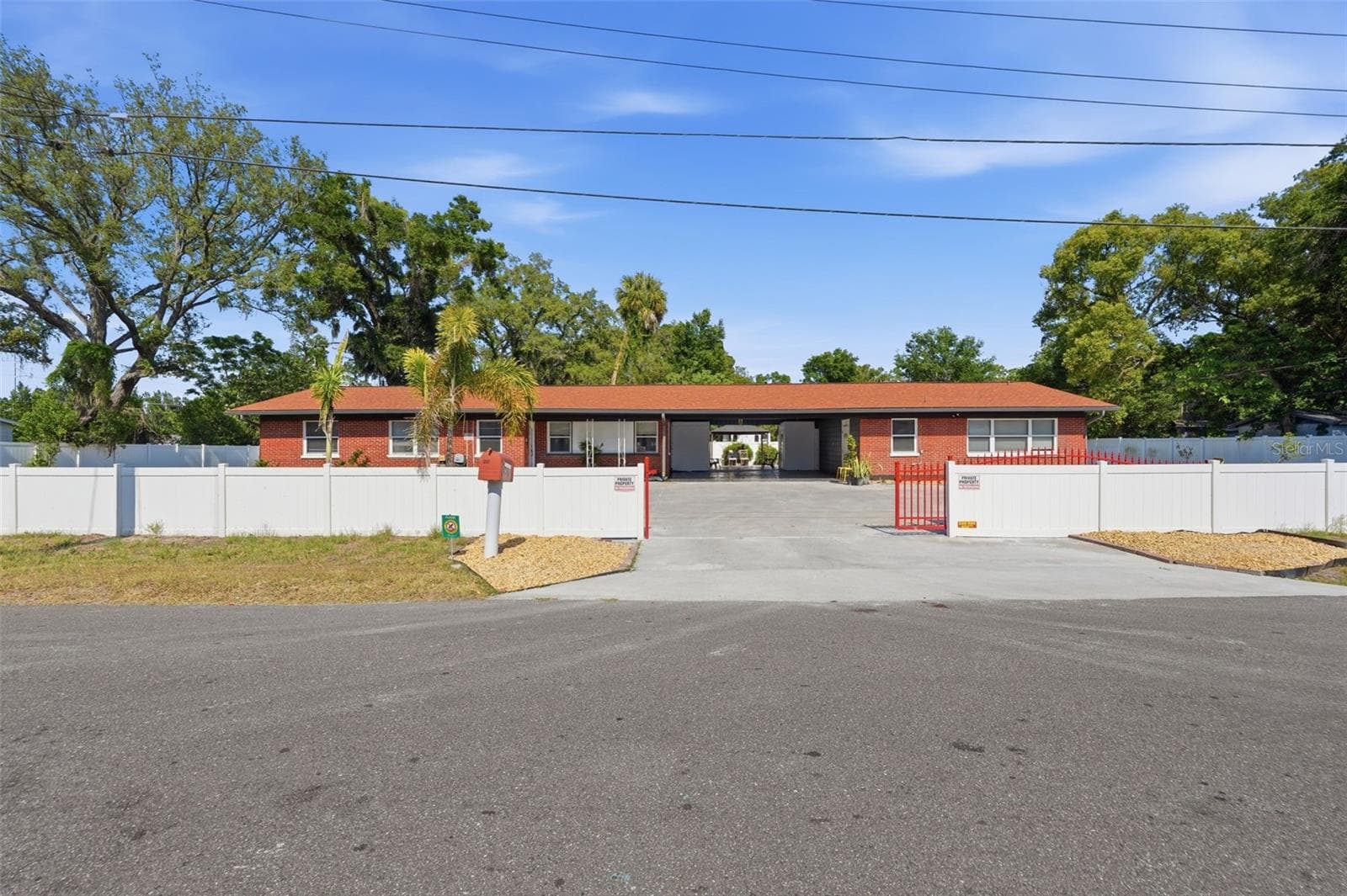 Single Family Residence at 10107 N ASTER AVE, TAMPA, photo 3 of 57
