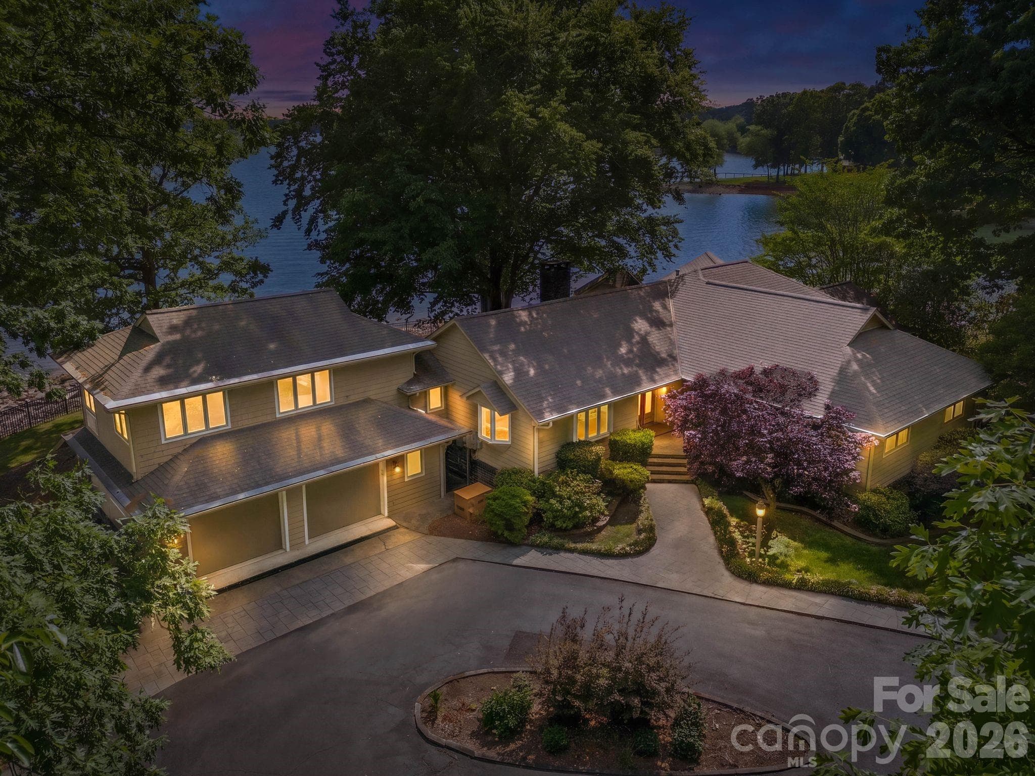 Single Family Residence at 3725 Kingfisher Lane, Terrell, photo 6 of 48