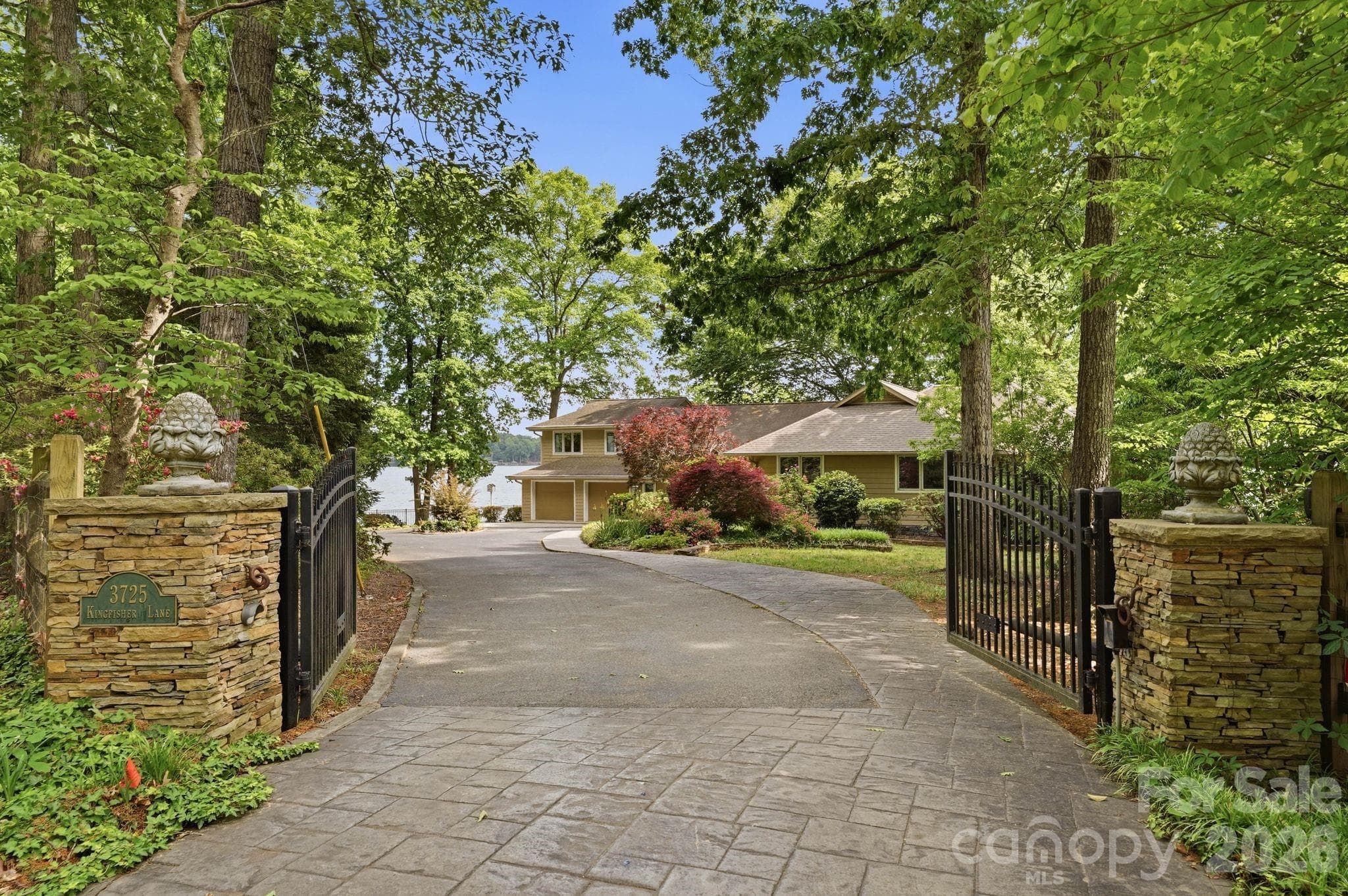 Gated - 3725 Kingfisher Lane, Terrell