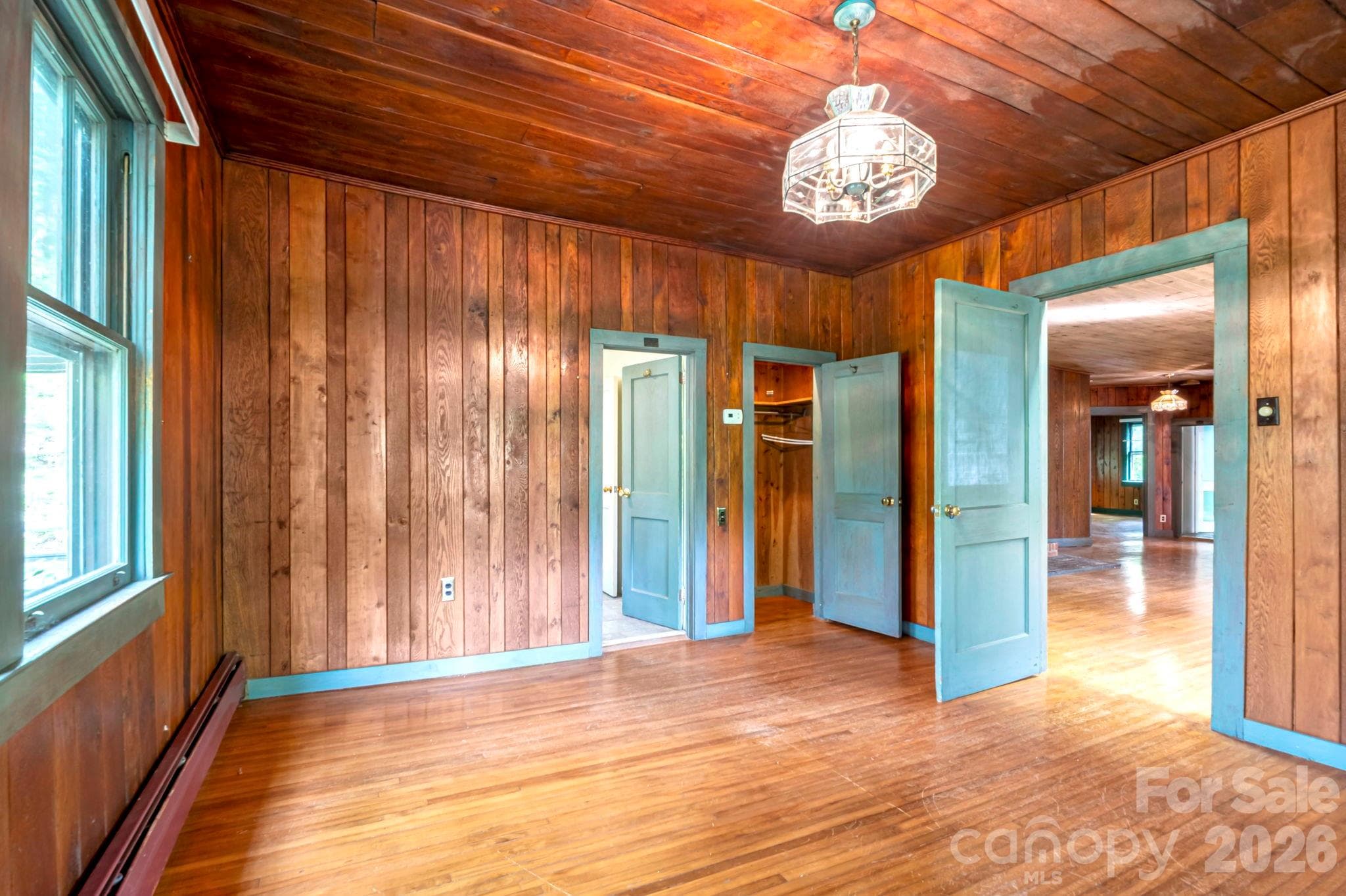 other front bedroom - 257 Pine Street, Black Mountain