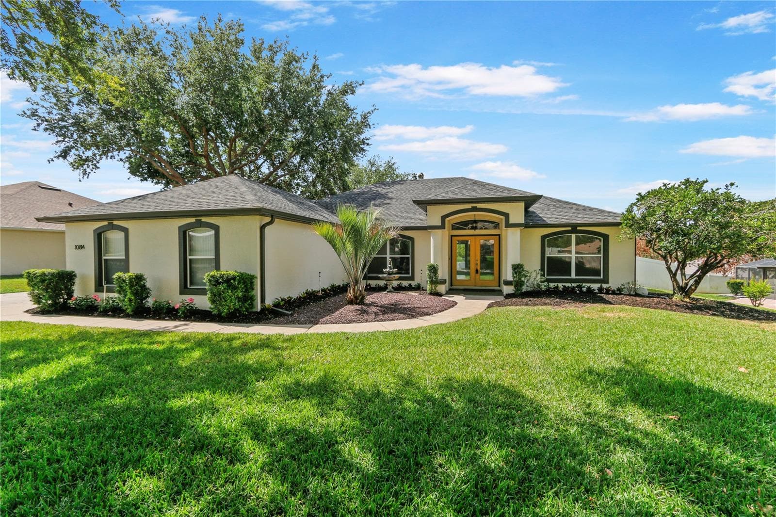 Entrance has Northern exposure - 10814 VINEYARD CT, CLERMONT